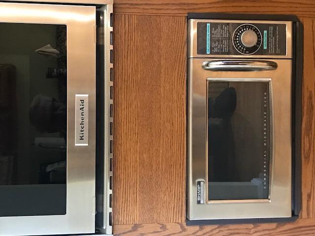 Sharp R-21LCFS Medium-Duty Commercial Microwave Oven with Dial Timer, Stainless Steel, 1000-Watts, 120-Volts customer photo 1