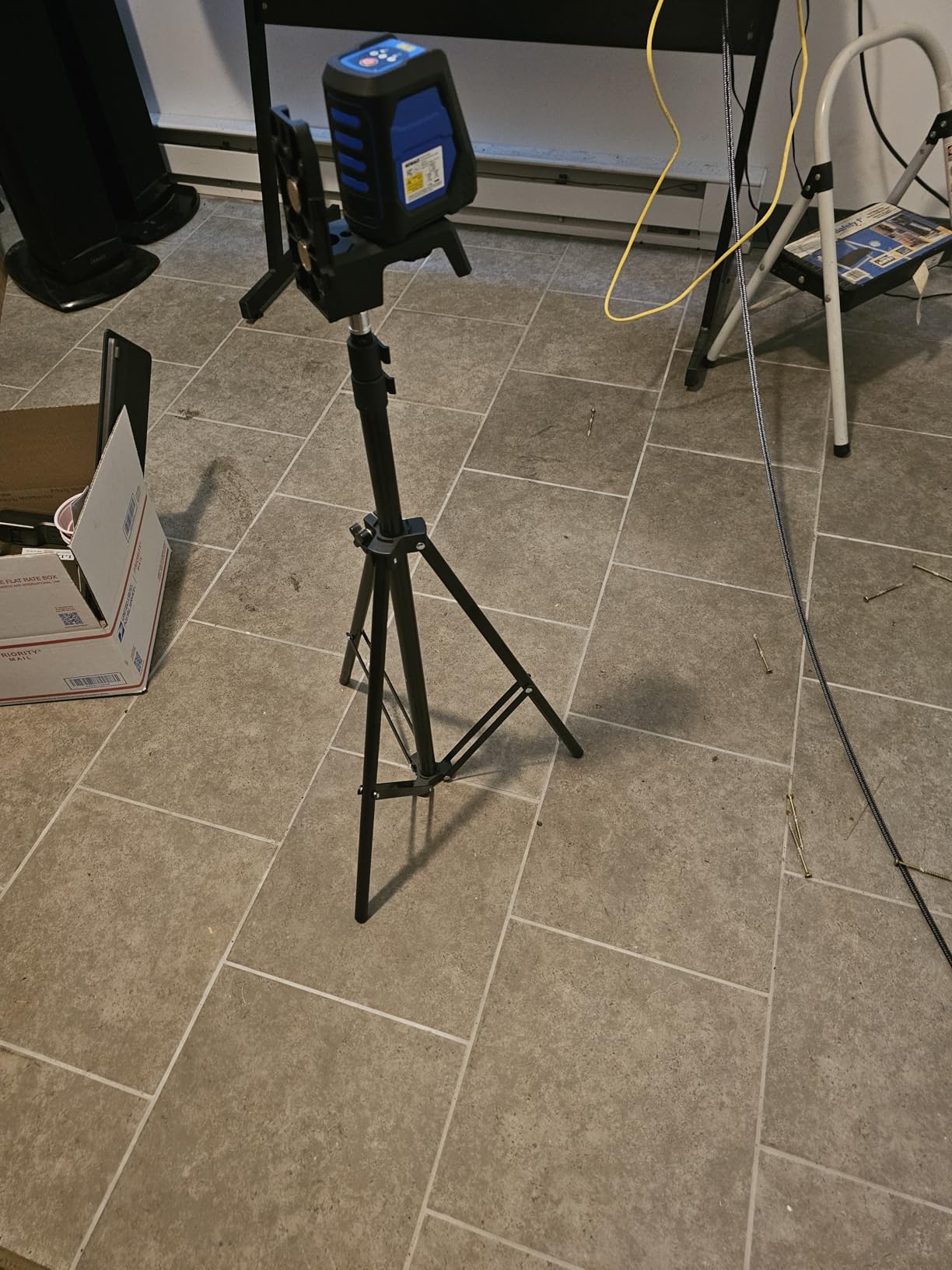 Amazon Basics Portable Aluminum Photography Light Stand Tripod with Case, Adjustable 2.8-6.7 Feet, Pack of 2, Black customer photo 1