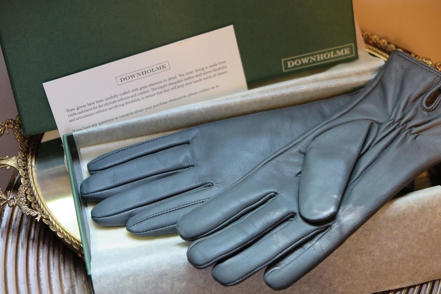 Downholme Classic Leather Cashmere Lined Gloves for Women customer photo 1