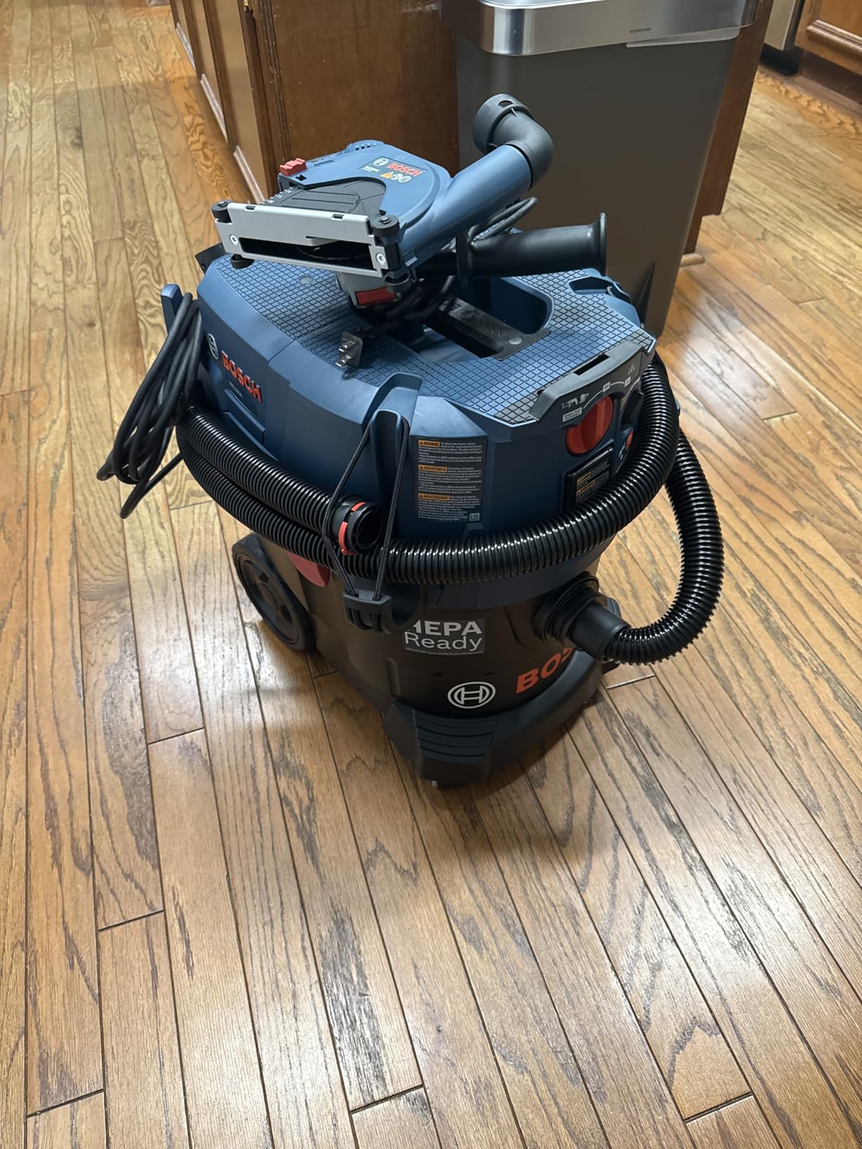 Bosch VAC090AH 9 Gallon Dust Extractor with Auto Filter for Grinder 1773AK, HEPA Filter System customer photo 1
