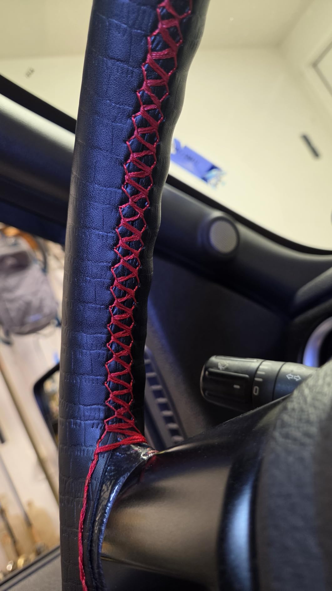 BMLEI Top Genuine Leather Steering Wheel Cover with Anti-Slip Design, Soft Padding, Universal 15 Inch Auto Car Steering Wheel Stitch on Wrap customer photo 1