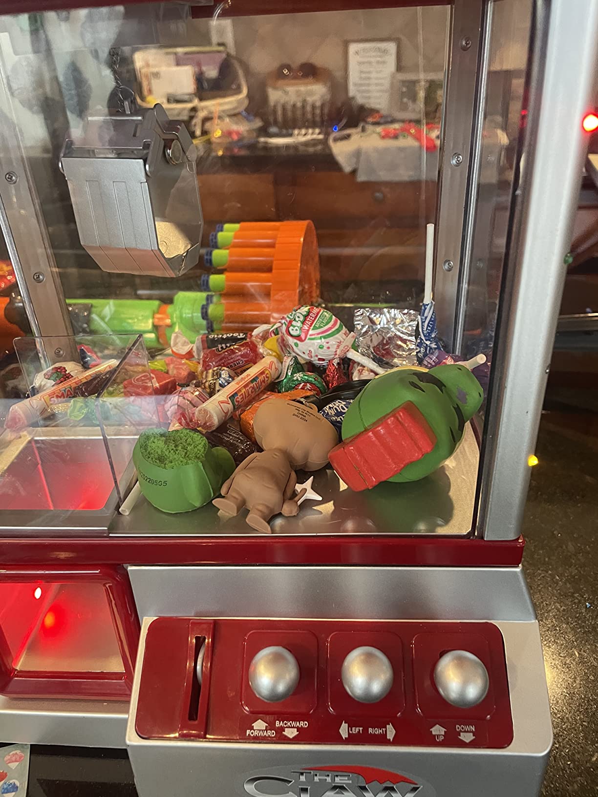 Etna Electronic Arcade Claw Machine - Toy Grabber Machine with Flashing LED Lights and Sound customer photo 1