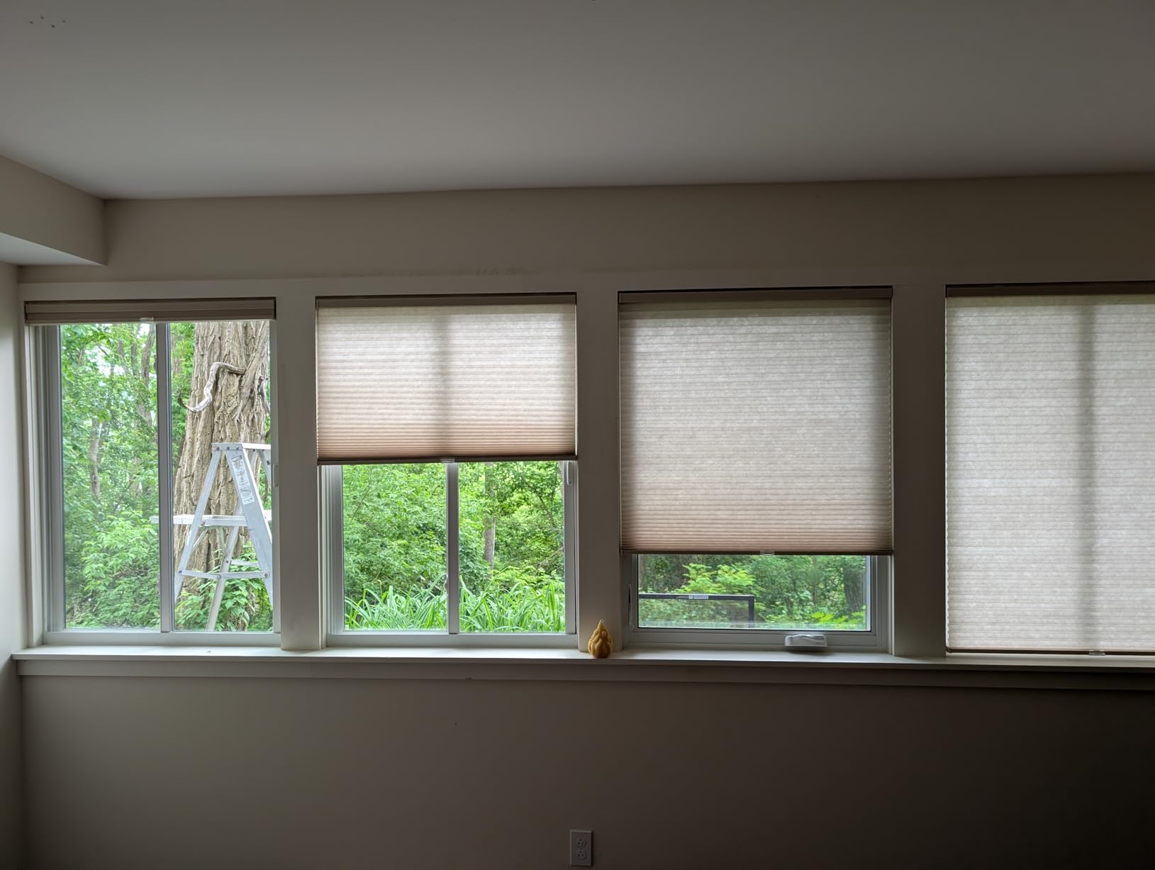 BlindsAvenue Cordless Cellular Shade, White, 30