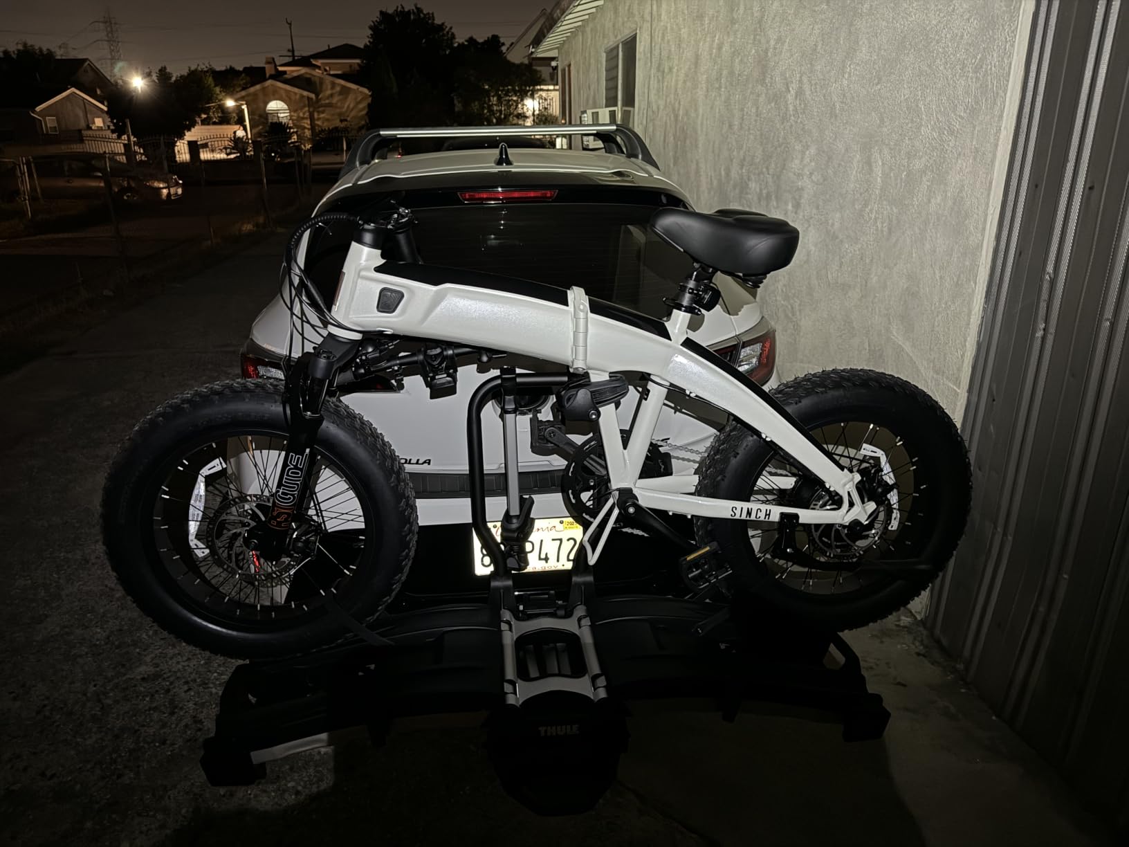 Thule EasyFold XT 2 Hitch Bike Rack - E-Bike Compatible - Fits 2
