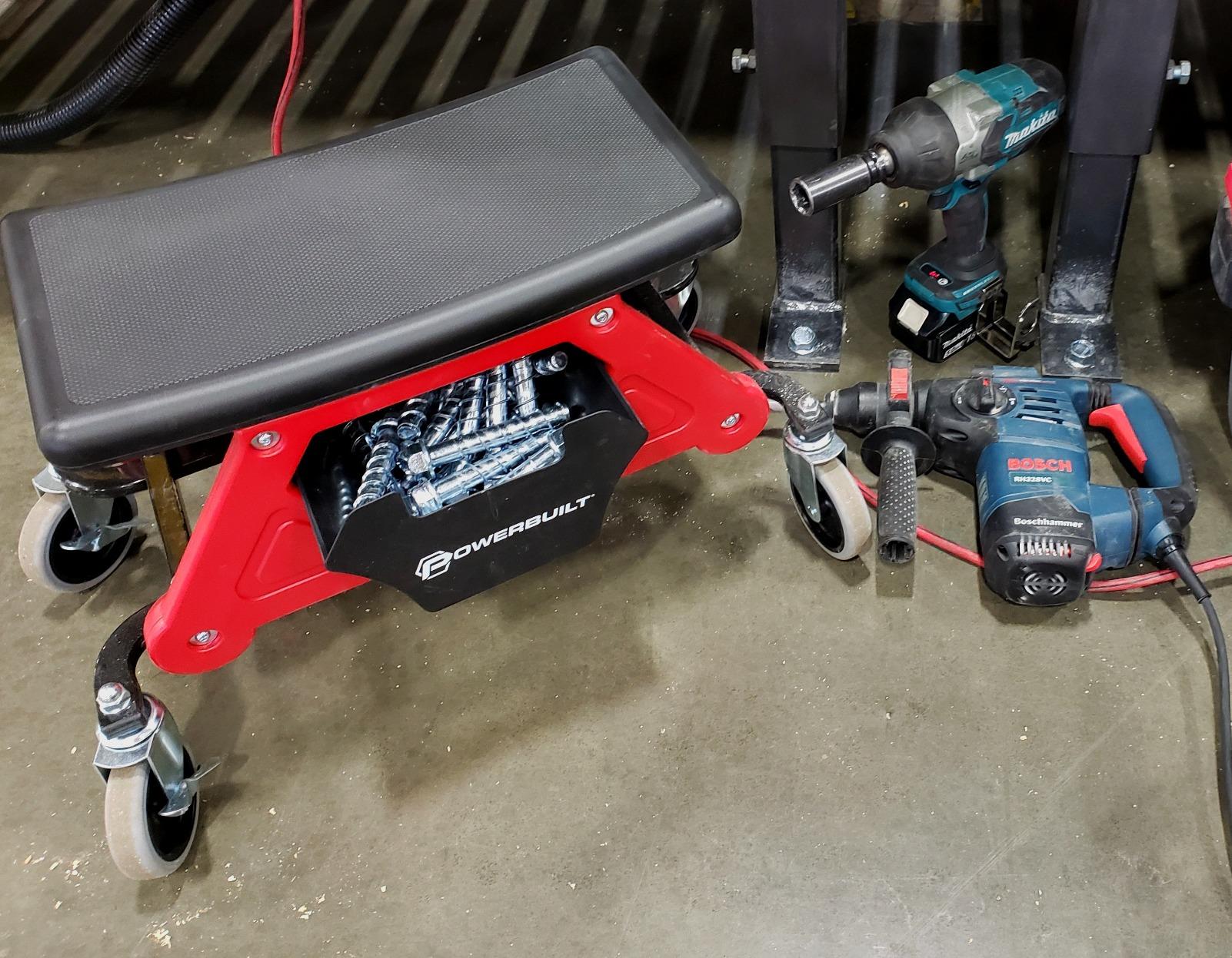 Powerbuilt Heavy Duty Roller Mechanics Seat and Brake Stool with 4-in. Rubber Swivel Casters Roll Over Anything, Big Seating Platform, Slide Out Tool Trays and Drawer 300 lb. Capacity - 240036 customer photo 2
