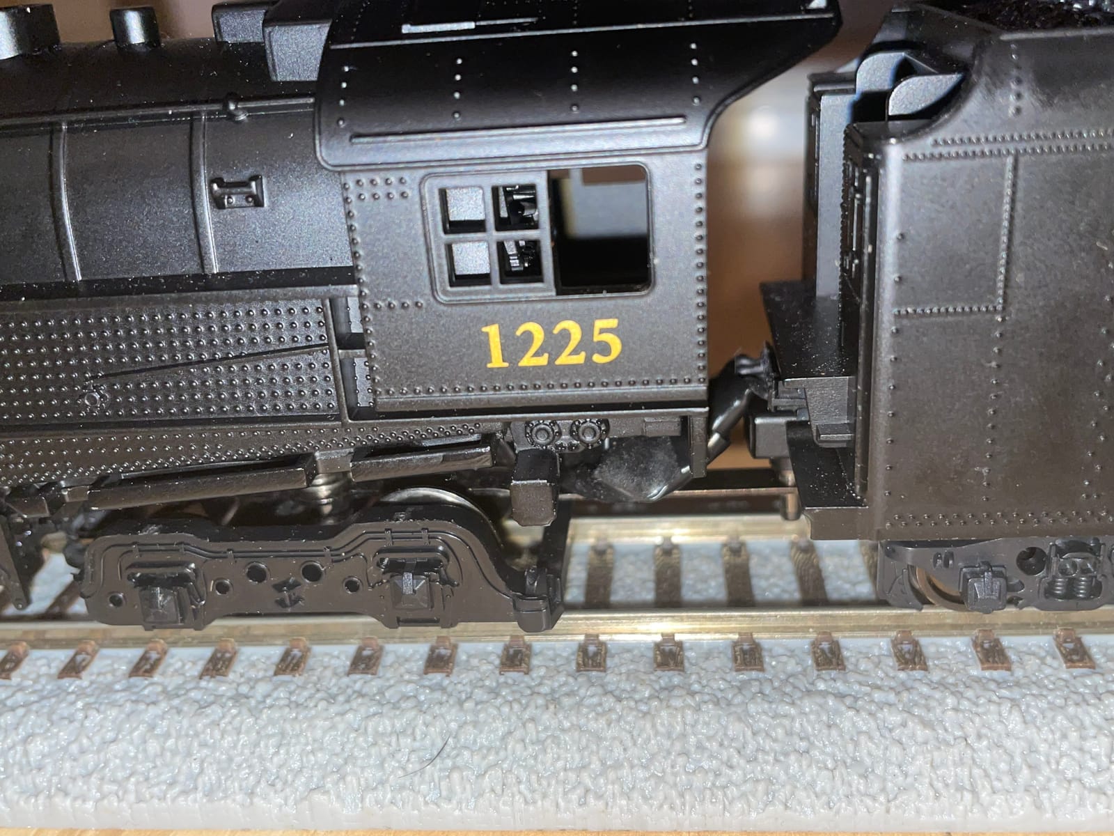 Lionel The Polar Express LionChief 2-8-4 HO Gauge Model Train Set with Bluetooth and Remote customer photo 1