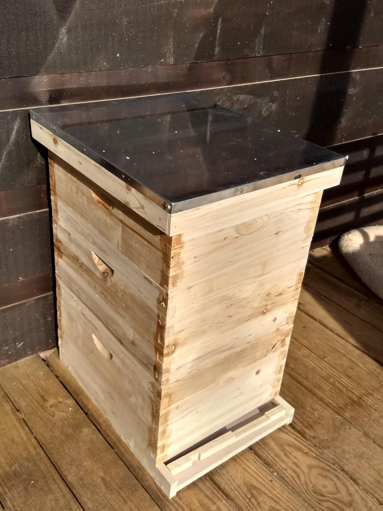CO-Z Bee Hive Boxes Starter Kit, Langstroth Beehive for Bee Keeping, 3 Layer Bee House with 10 Medium and 20 Deep Frames & Foundations, Beekeeping Supplies with Plastic Queen Excluder and Nails customer photo 1