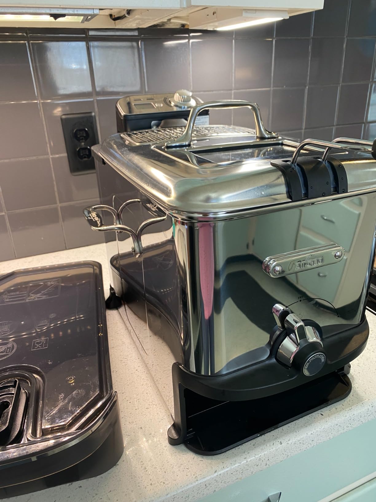 All-Clad Electric Deep Fryer with Basket and Lid, Stainless Steel Deep Fryer for Home Use, 1700W, Dishwasher Safe customer photo 2