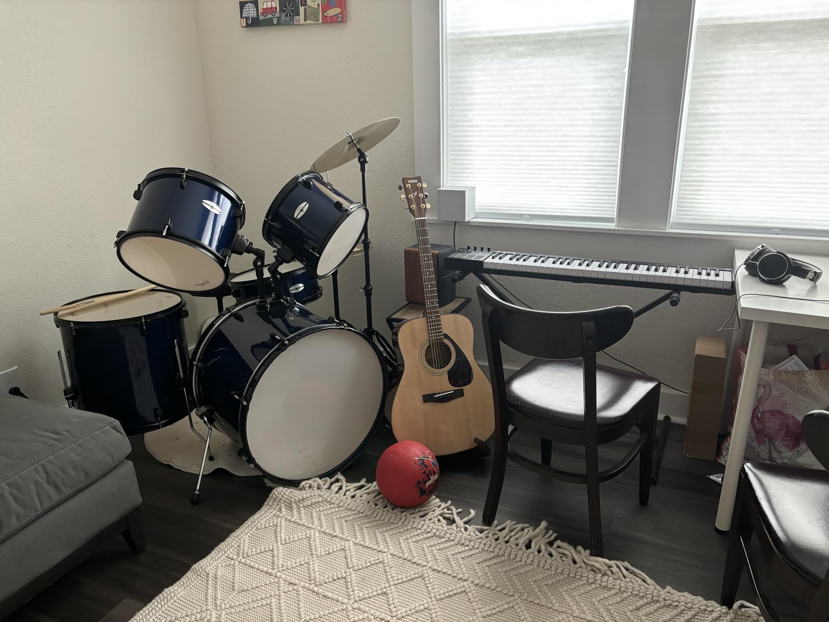 Ashthorpe 5-Piece Complete Full Size Adult Drum Set with Remo Batter Heads - Red customer photo 1