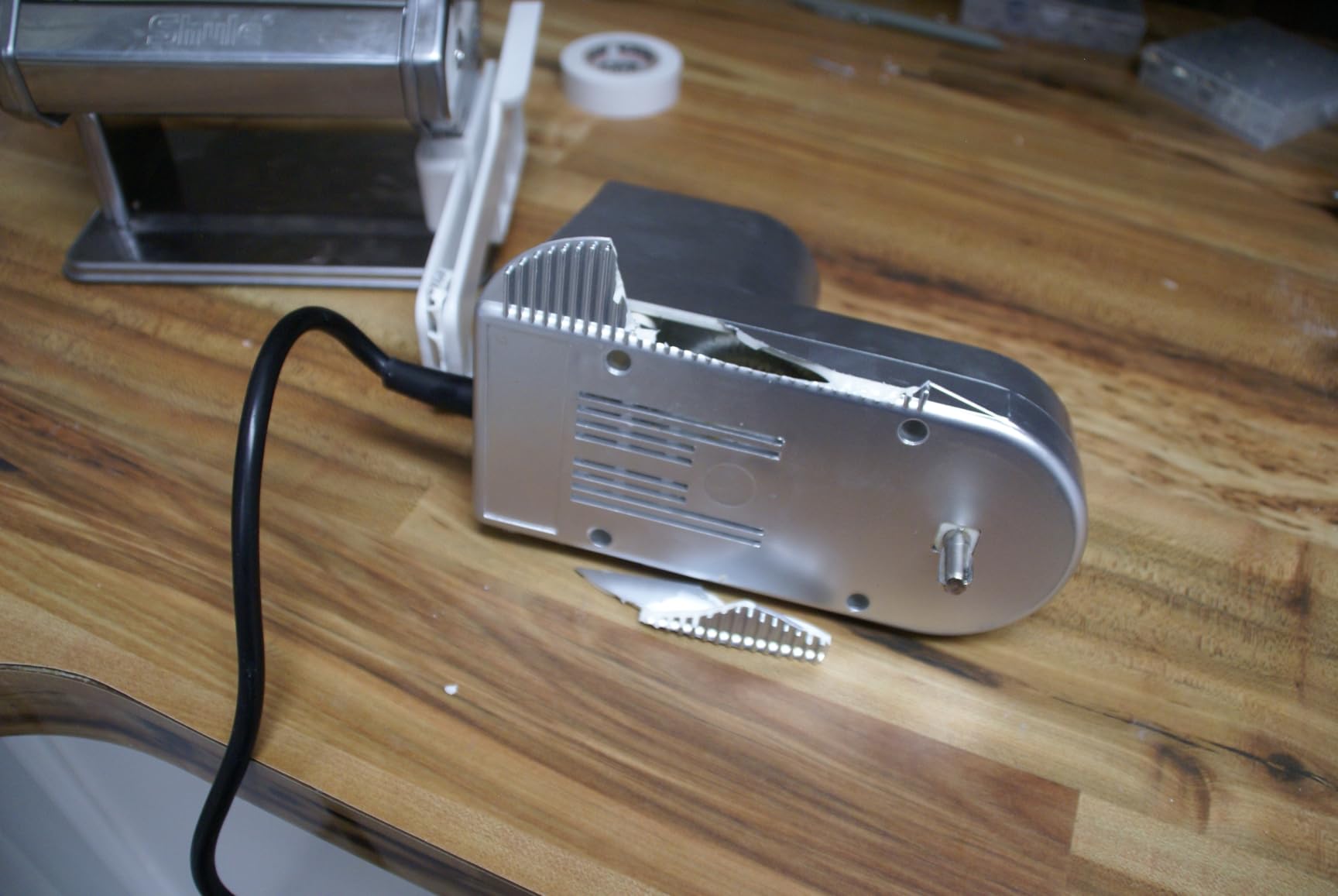 Shule Electric Pasta Maker with Motor, Hand Crank and Ravioli Roller | Two Operating Modes, Seven Dough Settings, Noodle Cutting and Filled-Pasta Preparation customer photo 1