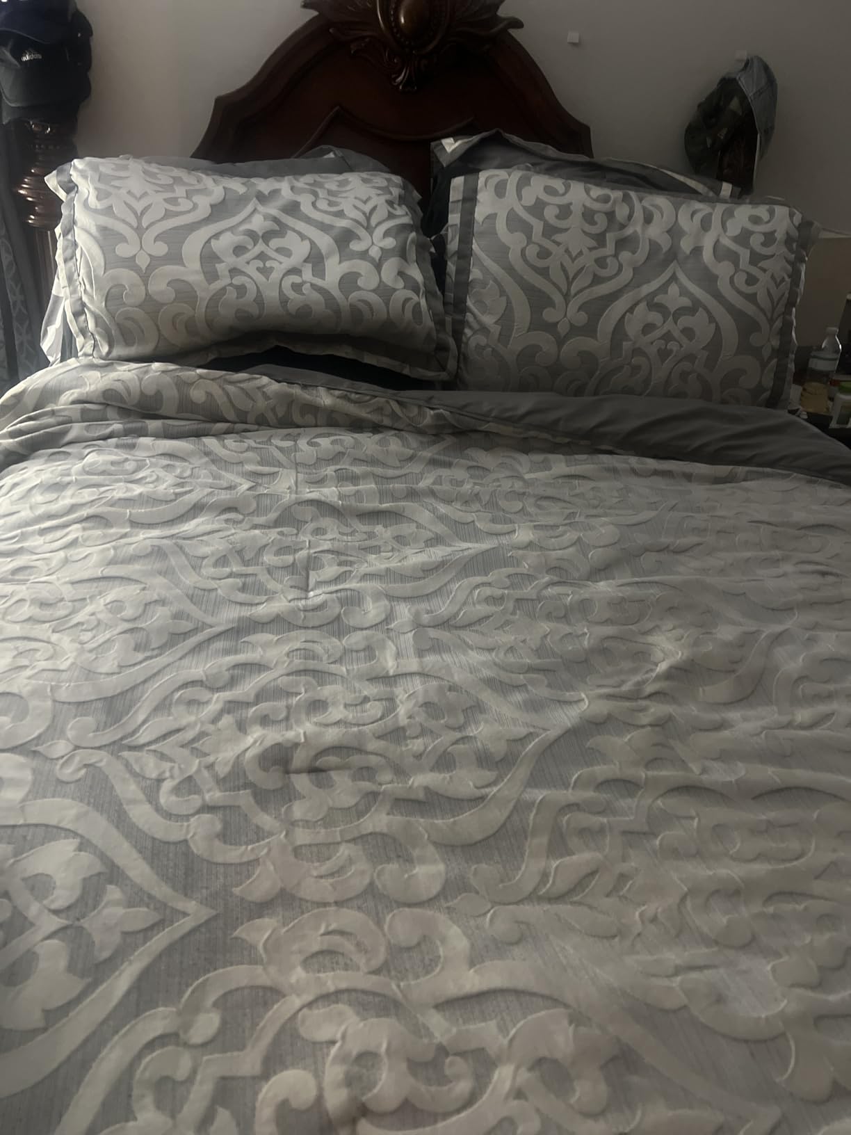 Madison Park Odette Cozy Comforter Set Jacquard Damask Medallion Design - Modern All Season, Down Alternative Bedding, Shams, Decorative Pillows, Queen(90 in x 90 in), Silver 8 Piece customer photo 2