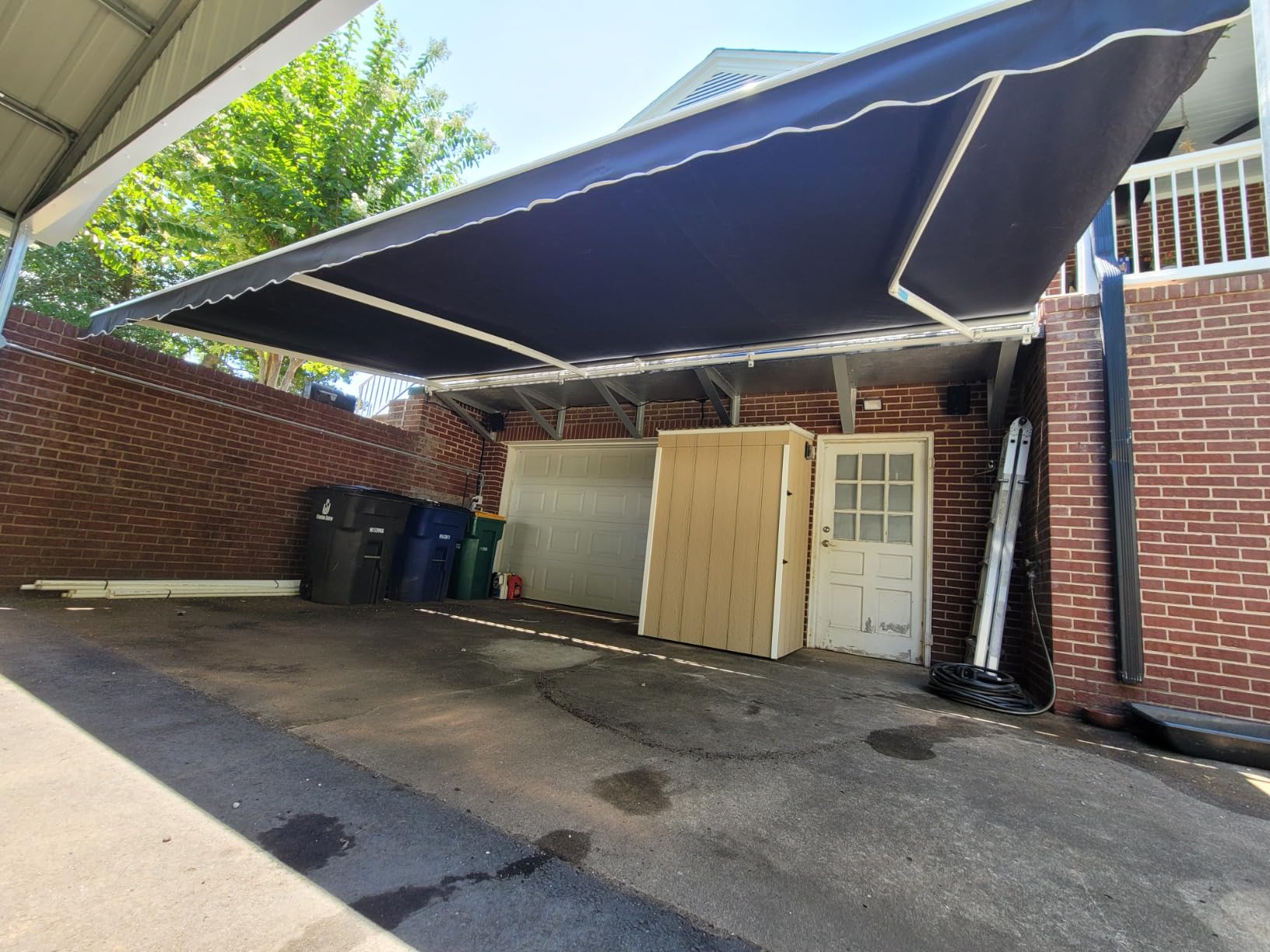 ALEKO 20x10 ft Electric Retractable Patio Awning, Remote Control Motorized & Manual Crank, Outdoor Shade Canopy with UV-Resistant Fabric - White Frame, Gray customer photo 1