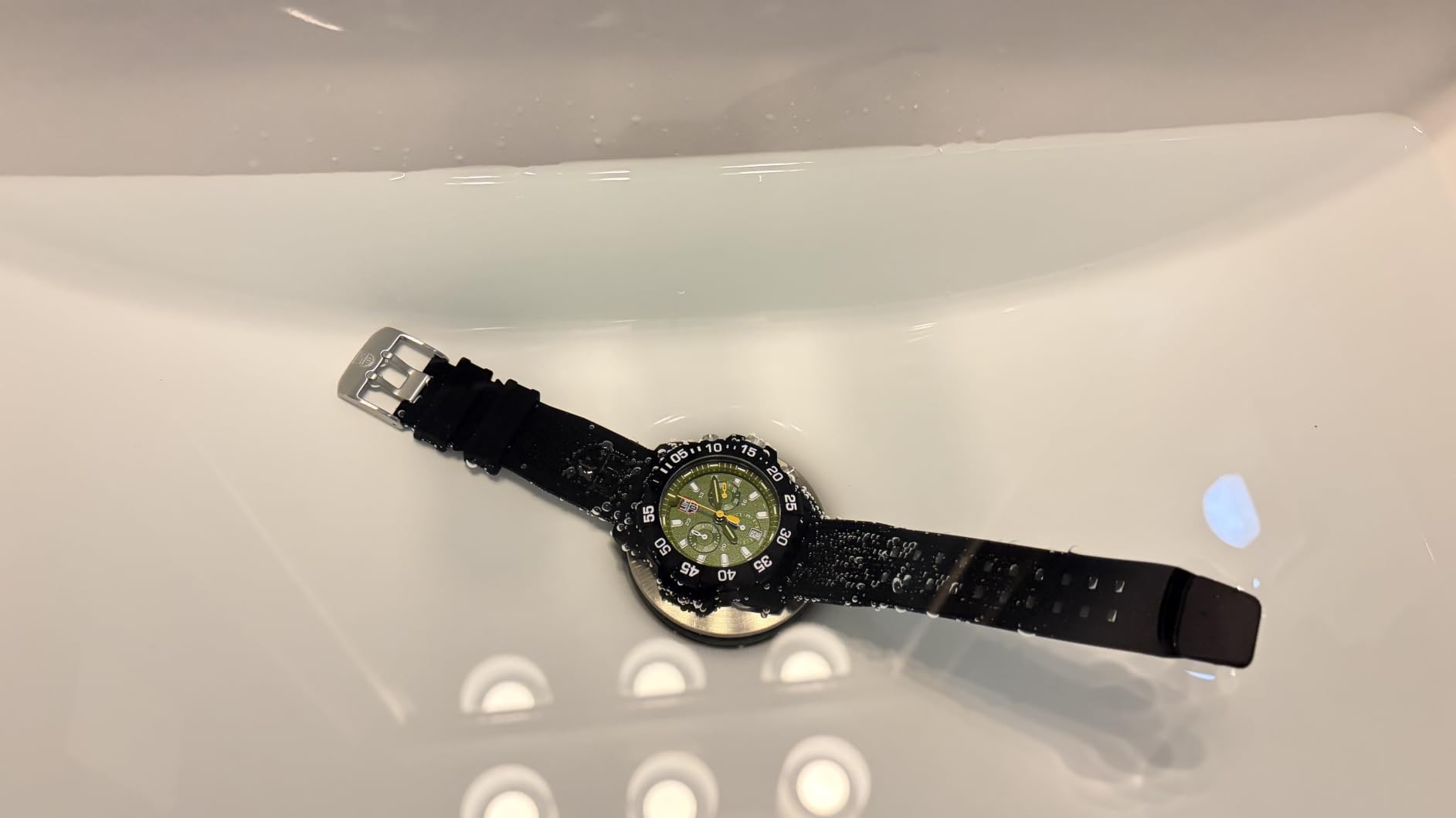 Luminox - Navy Seal XS.3597 - Mens Watch 45mm - Military Dive Watch in Black/Green Date Function Chronograph 200m Water Resistant - Mens Watches - Made in Switzerland customer photo 1