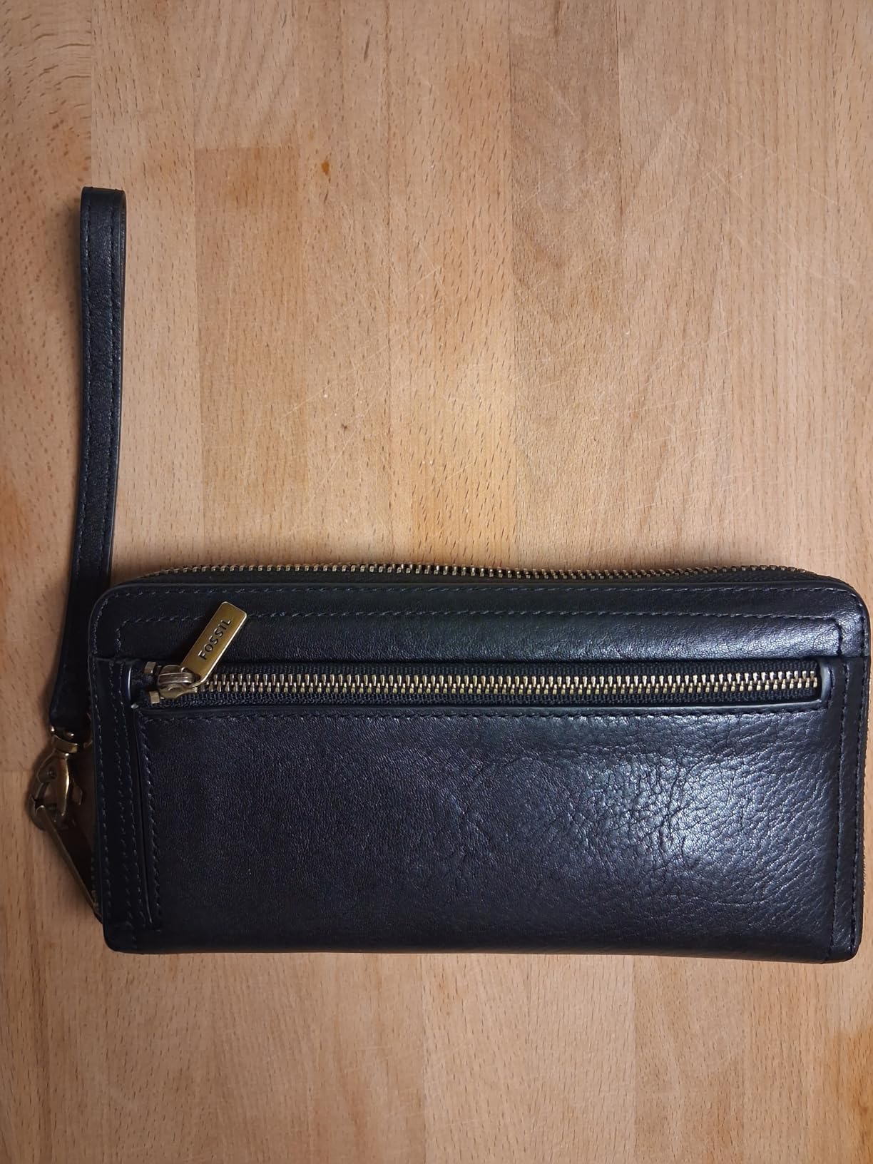 Fossil Women's Logan Leather RFID-Blocking Zip Around Clutch Wallet with Wristlet Strap for Women customer photo 2