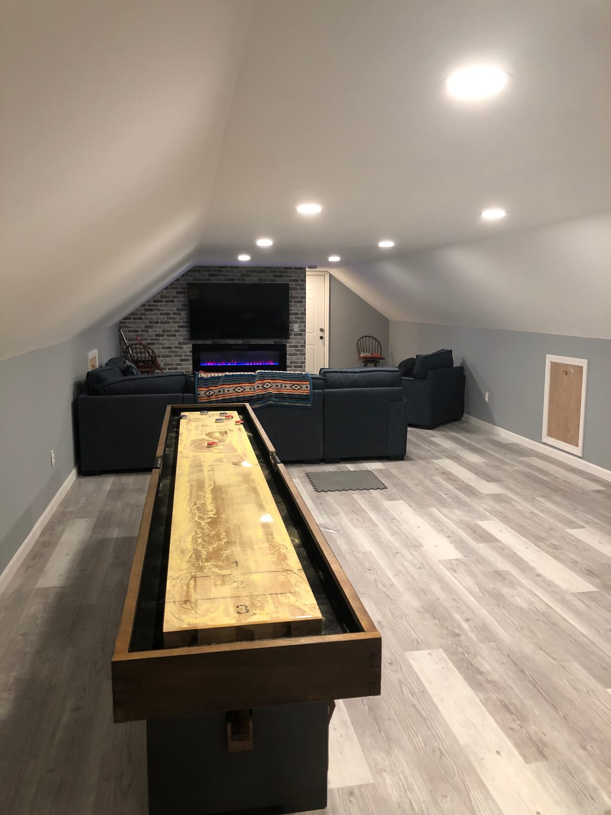 Barrington Urban Shuffleboard Table with Scratch-Resistant Playfield and 8-Puck Set customer photo 1