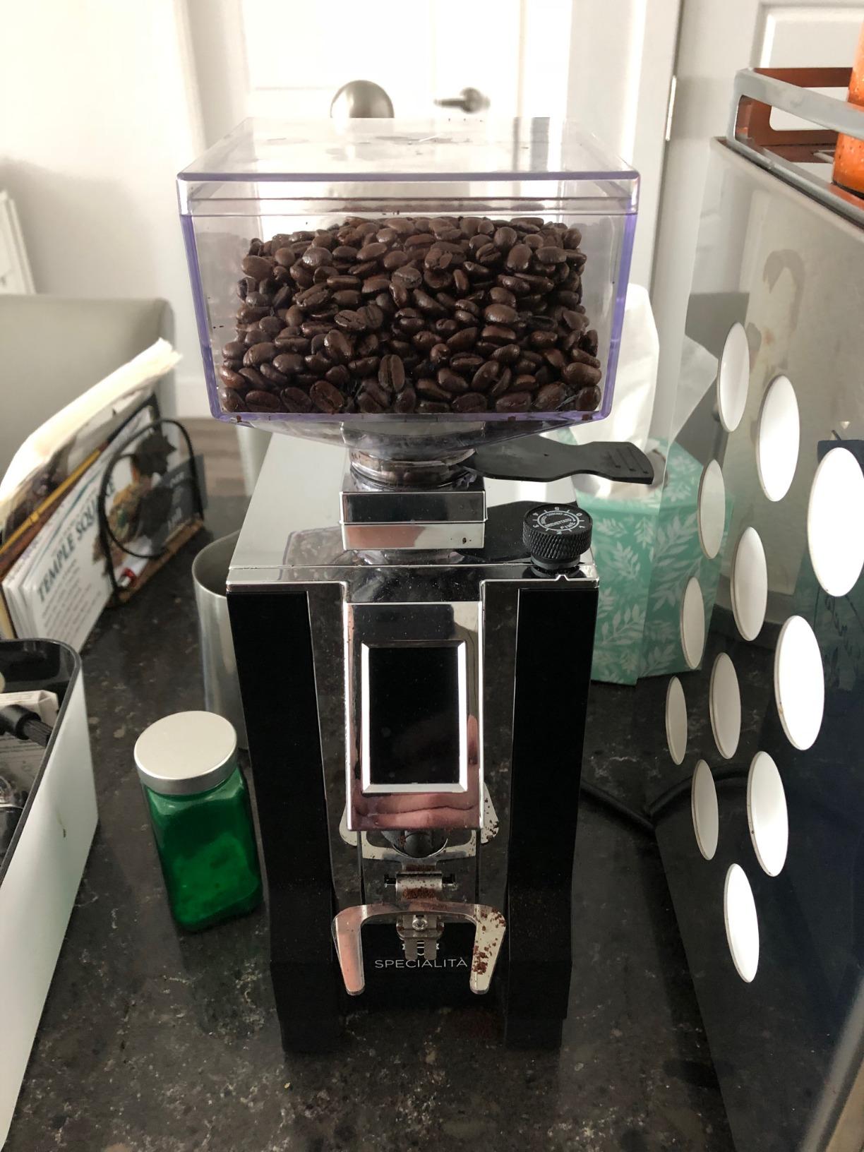 Eureka Mignon Specialita Espresso Grinder | Silent Technology | Stepless 55mm Burrs | Touchscreen | Black | Silent Technology, Stepless 55mm Burrs, Touchscreen customer photo 2