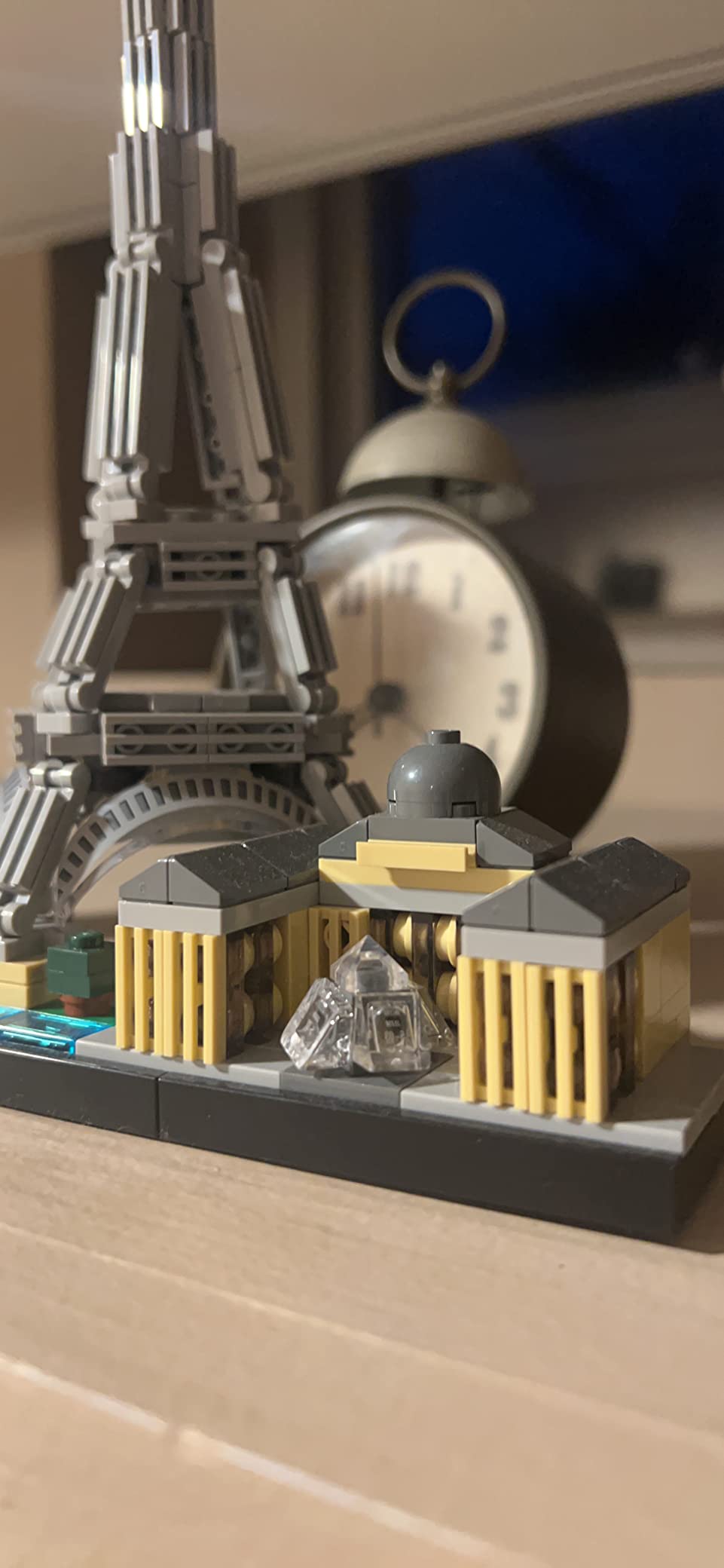 LEGO Architecture Paris Model Building Set - Detailed Display Building Block Set for Kids, Boys and Girls, Ages 12+ - Unique Gift for Travel & Architecture Enthusiasts - 21044 customer photo 2