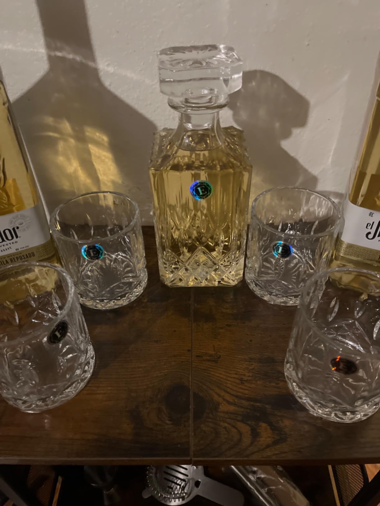 ELIDOMC 5PC Italian Crafted Crystal Whiskey Decanter & Whiskey Glasses Set, Crystal Decanter Set With 4 Whiskey Glasses customer photo 1