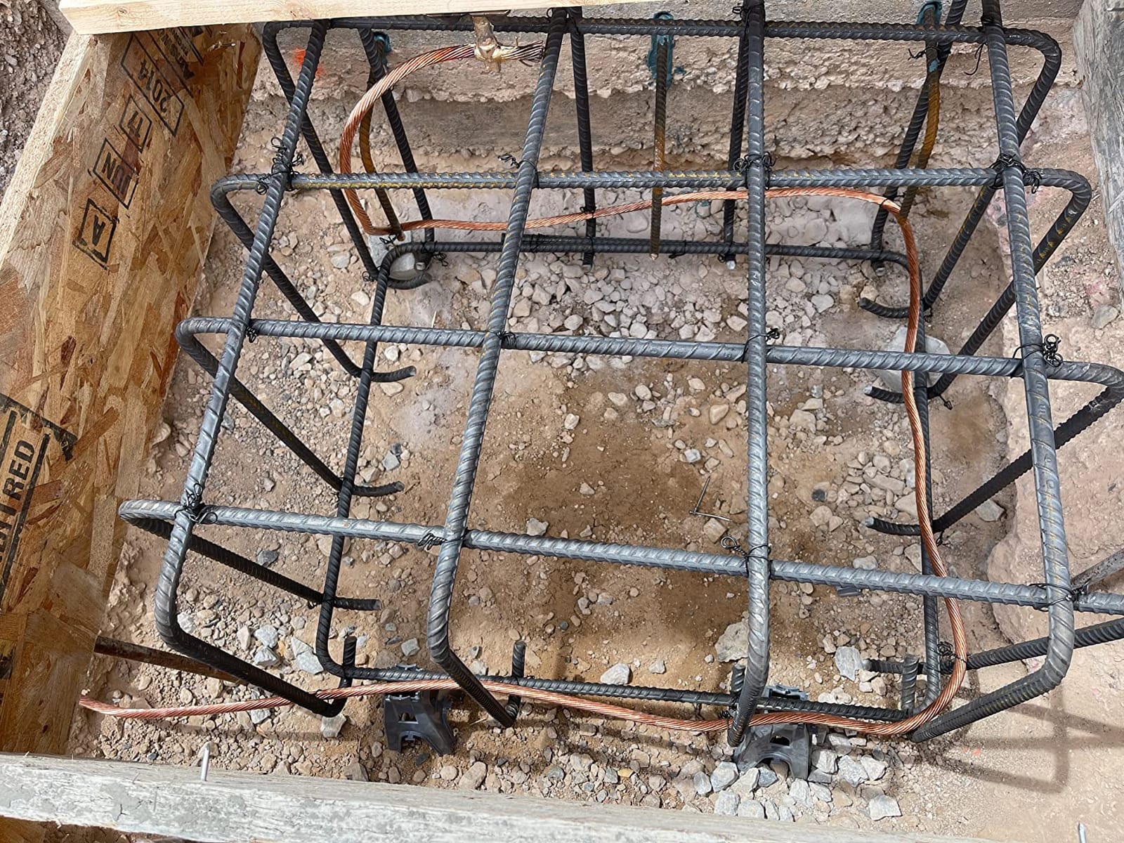 Metabo HPT Portable Rebar Bender and Cutter, 8-Amp Motor, Grade 60 rebar, Maximum 180 Degree Angle, Variable Speed Trigger, Lightweight Design, Precision Bends and Cuts, VB16Y customer photo 2