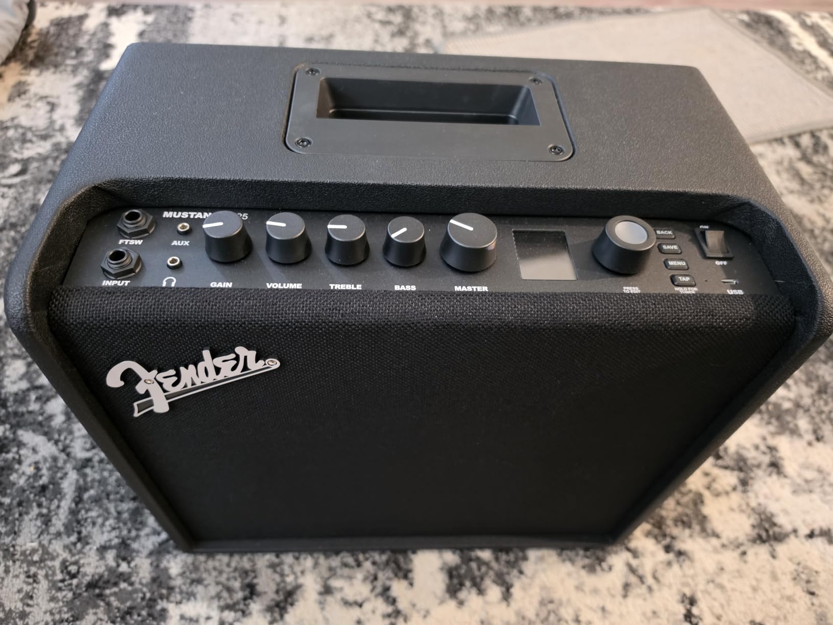Fender Mustang LT25 Guitar Amplifier, 25-Watt Digital Modeling Combo Amp with 8