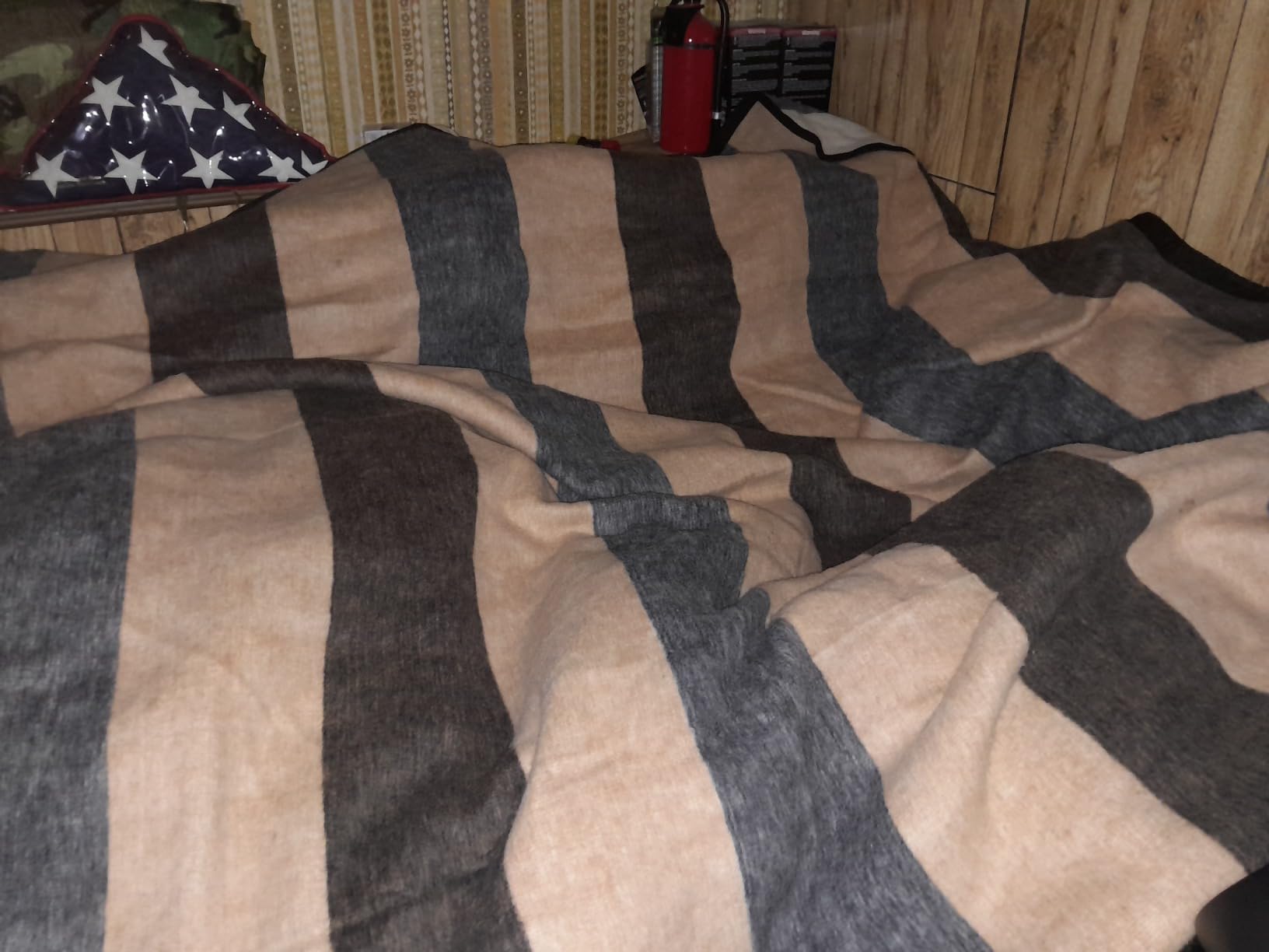 Alpaca & Sheep Wool Blanket, Twin Size, Heavyweight Warmth, Earth Tones | 50/50 alpaca and sheep wool (Merino & Dorset) customer photo 2