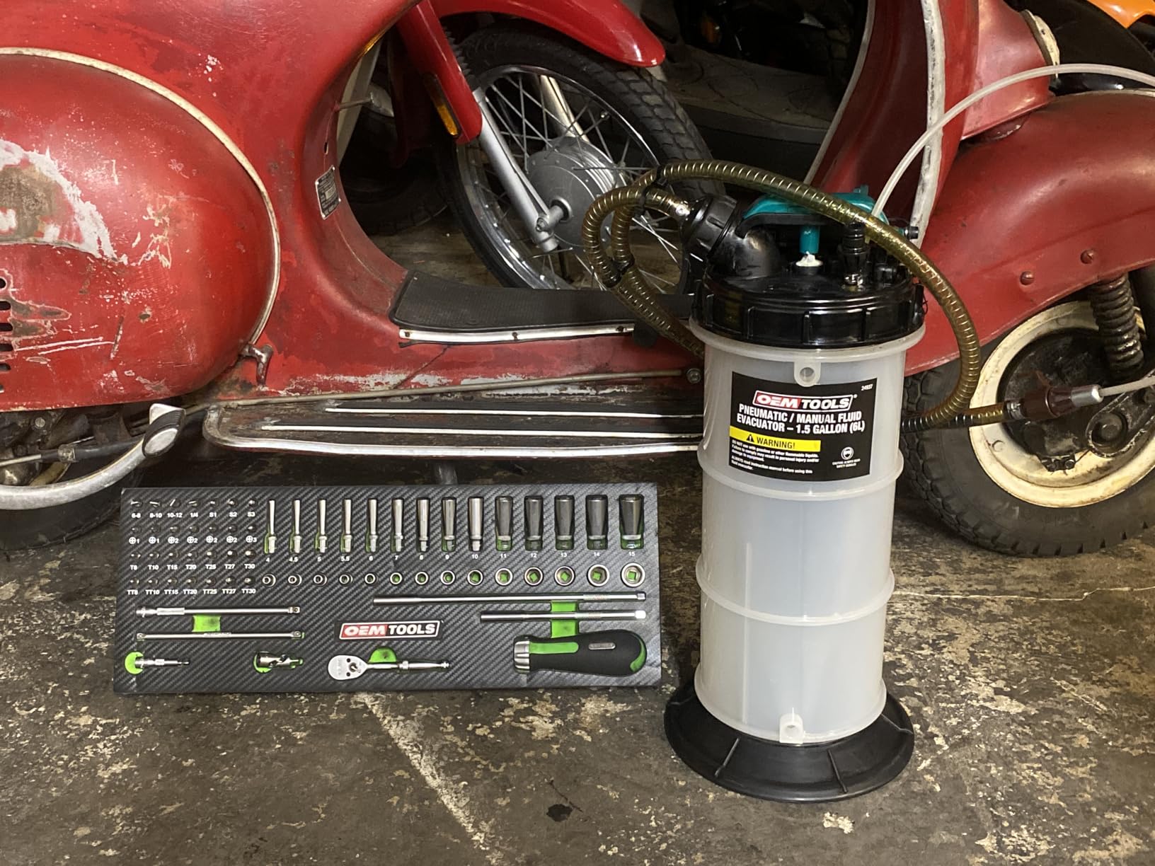 OEMTOOLS 24937 Pneumatic/Manual Fluid Extractor, 6L Oil Extractor Pump customer photo 1