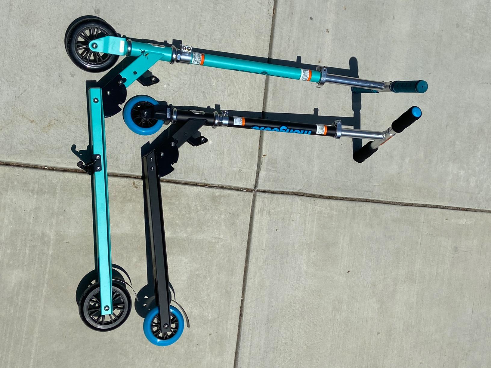 Mongoose Trace Kick Scooter for Youth Adult Boys and Girls, Quick-Release, Lightweight & Easy Folding Scooter, Bike Style Grips, Supports 176 lb Up to 220 lbs customer photo 1