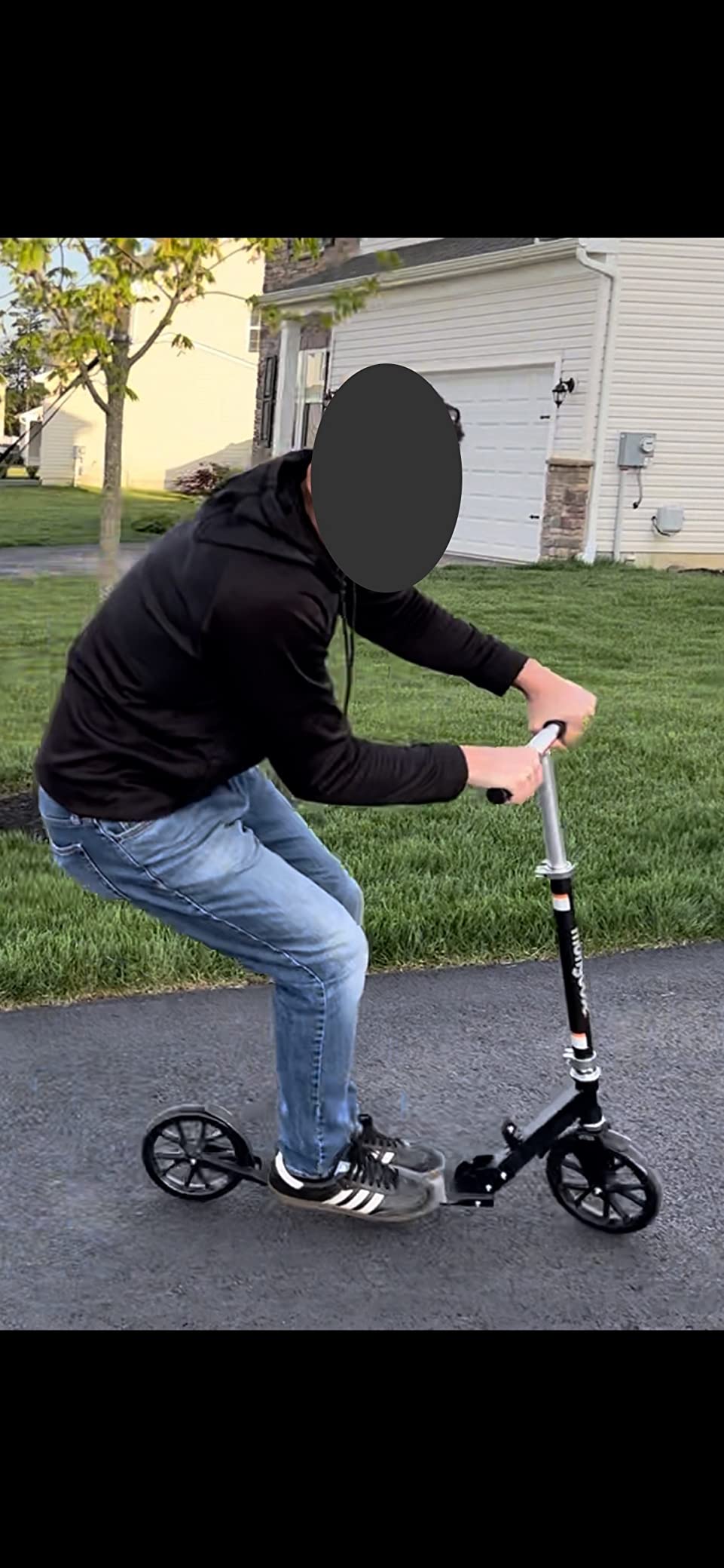 Mongoose Trace Kick Scooter for Youth Adult Boys and Girls, Quick-Release, Lightweight & Easy Folding Scooter, Bike Style Grips, Supports 176 lb Up to 220 lbs customer photo 2