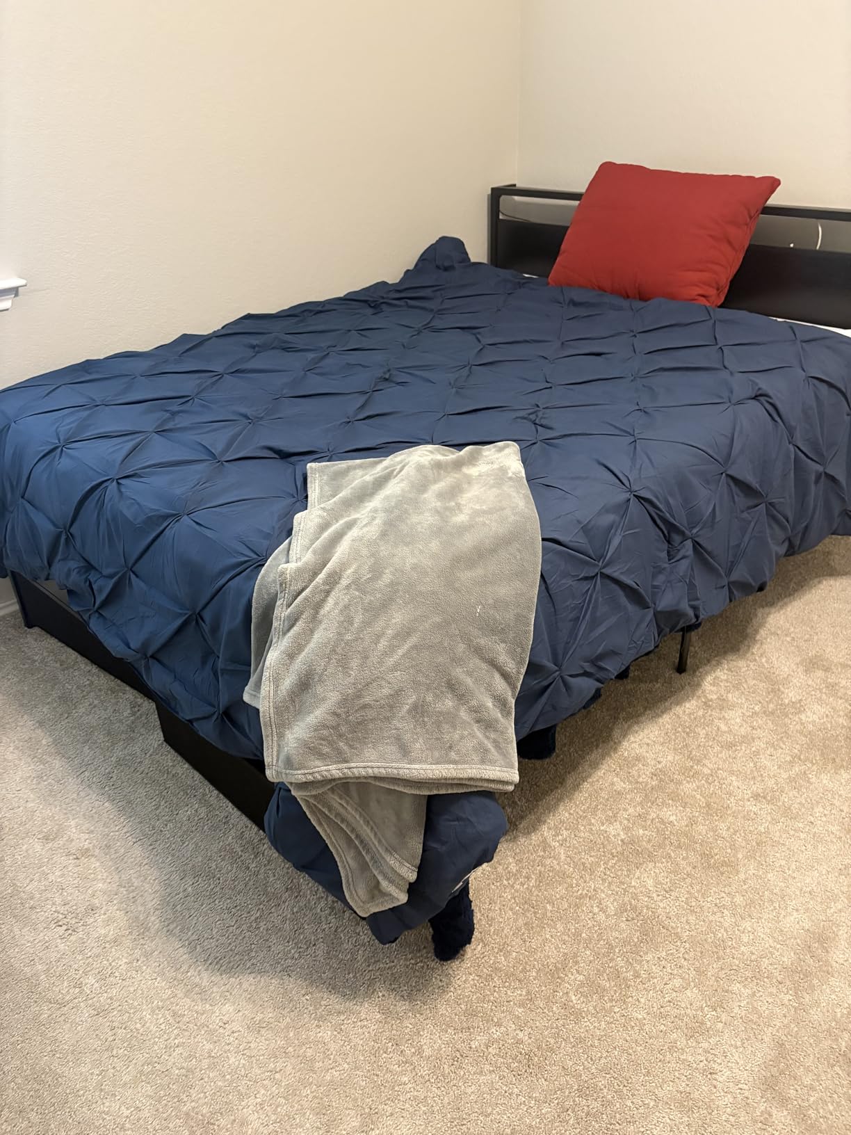 Bedsure 7-Piece King Size Comforter Set & Sheets, Grey King Bedding | Ultra-Soft Microfiber with Down Alternative, Deep Pocket Fitted Sheet, Pintuck Design, Room Decor, OEKO-TEX Certified customer photo 1