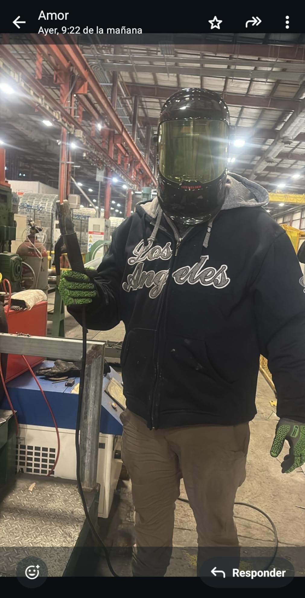 YESWELDER Auto Darkening Welding Helmet with SIDE VIEW, 180° Panoramic View, 1/1/1/1 True Color Solar Powered Welder Hood, Wide Shade 3/5-9/9-13 Welder Mask for TIG MIG ARC CUT and GRIND, LYG-Q800D customer photo 2