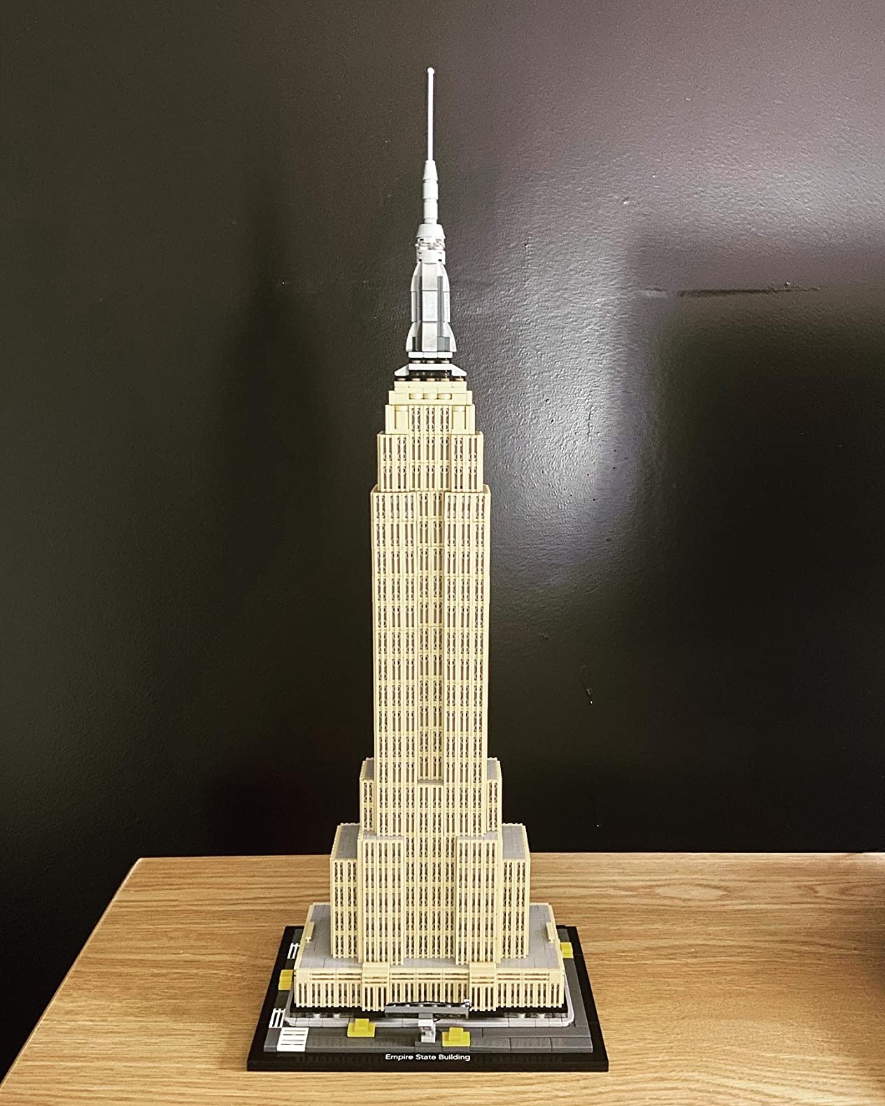 LEGO Architecture Empire State Building 21046 New York City Skyline Architecture Model Kit for Adults and Kids, Build It Yourself Model Skyscraper (1767 Pieces) customer photo 1