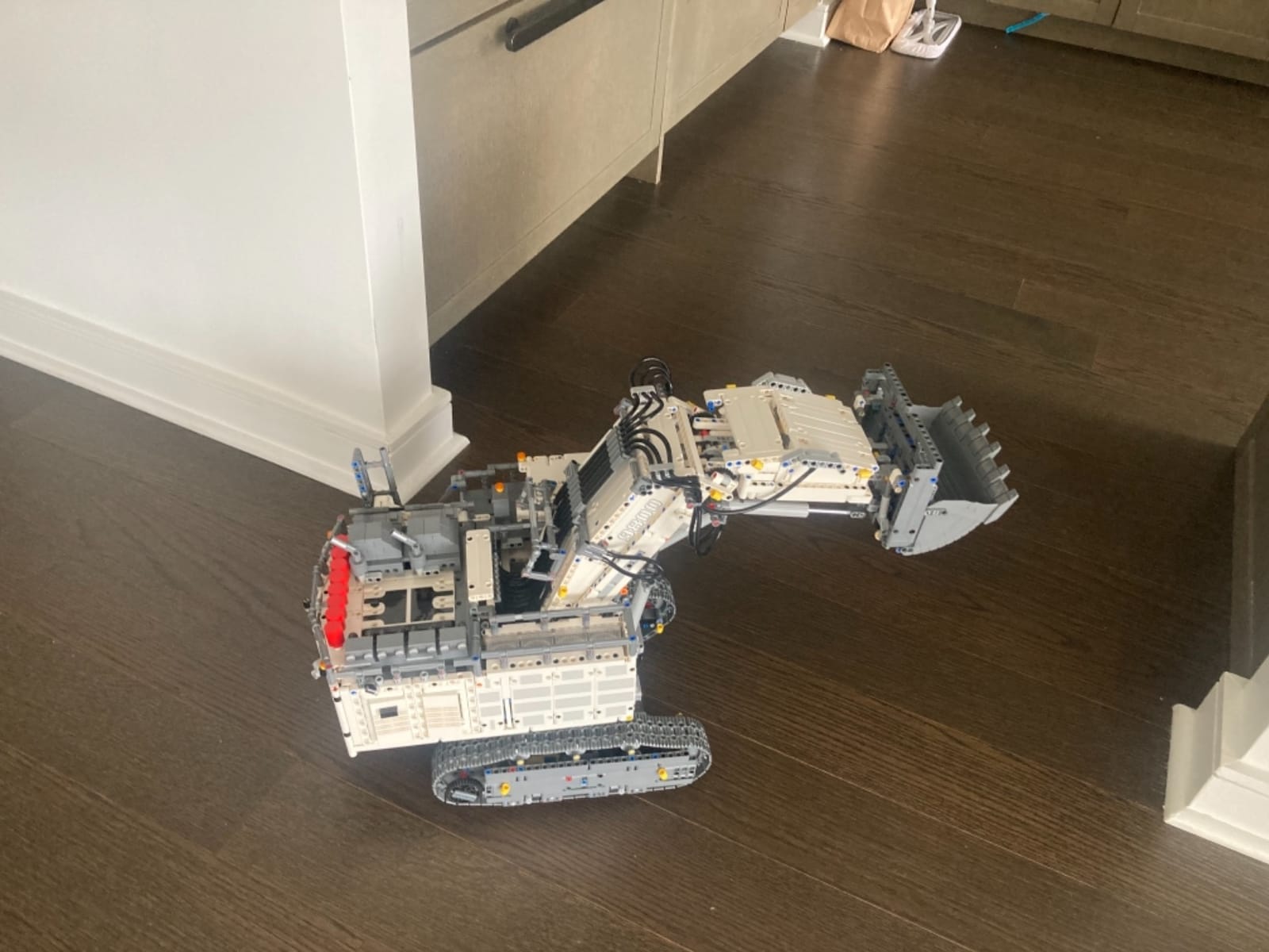 LEGO Technic Liebherr R 9800 Excavator 42100 Building Kit (4,108 Pieces) customer photo 1