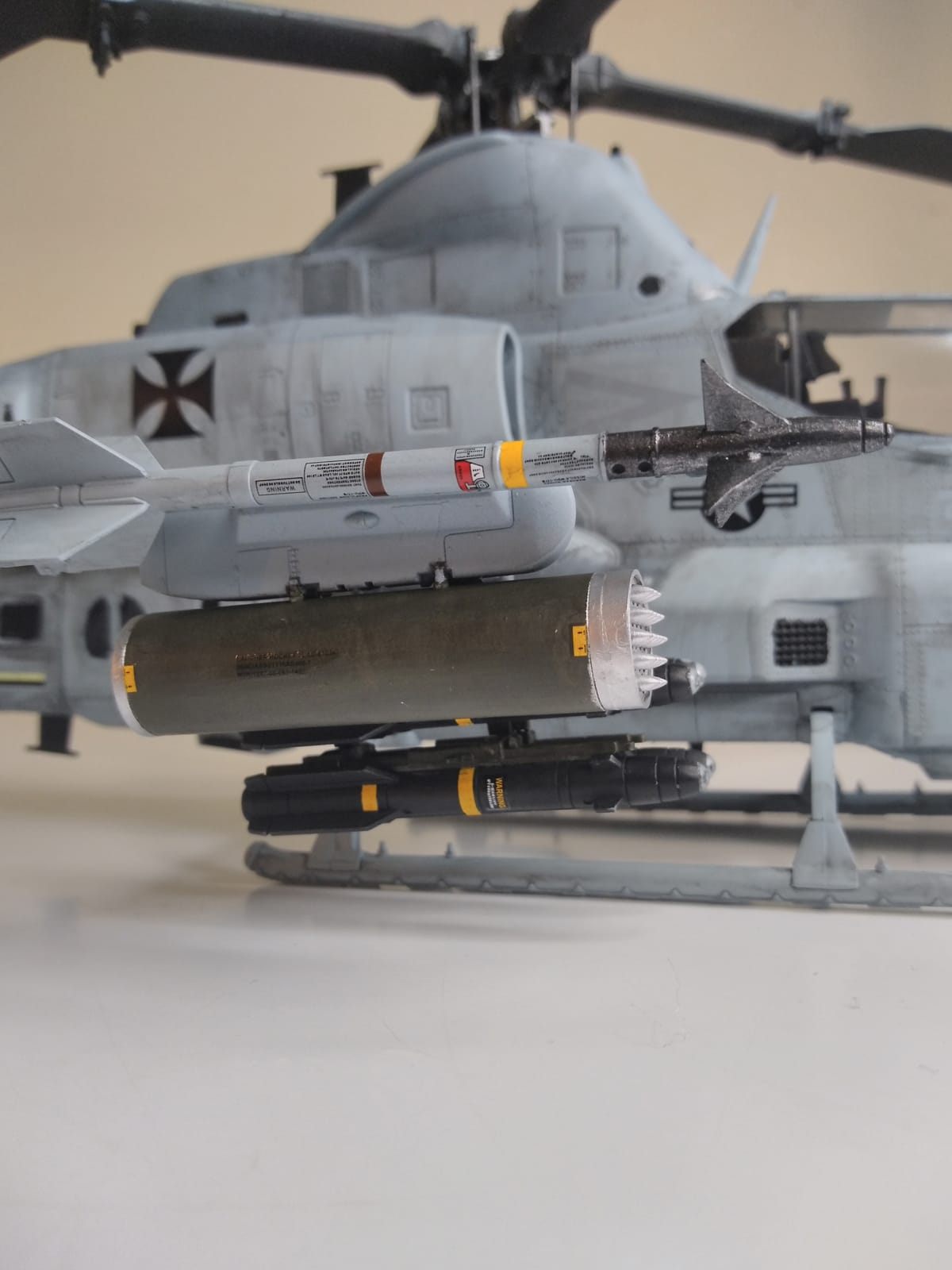ACA12127 1:35 Academy USMC AH-1Z Cobra 'Shark Mouth' customer photo 1
