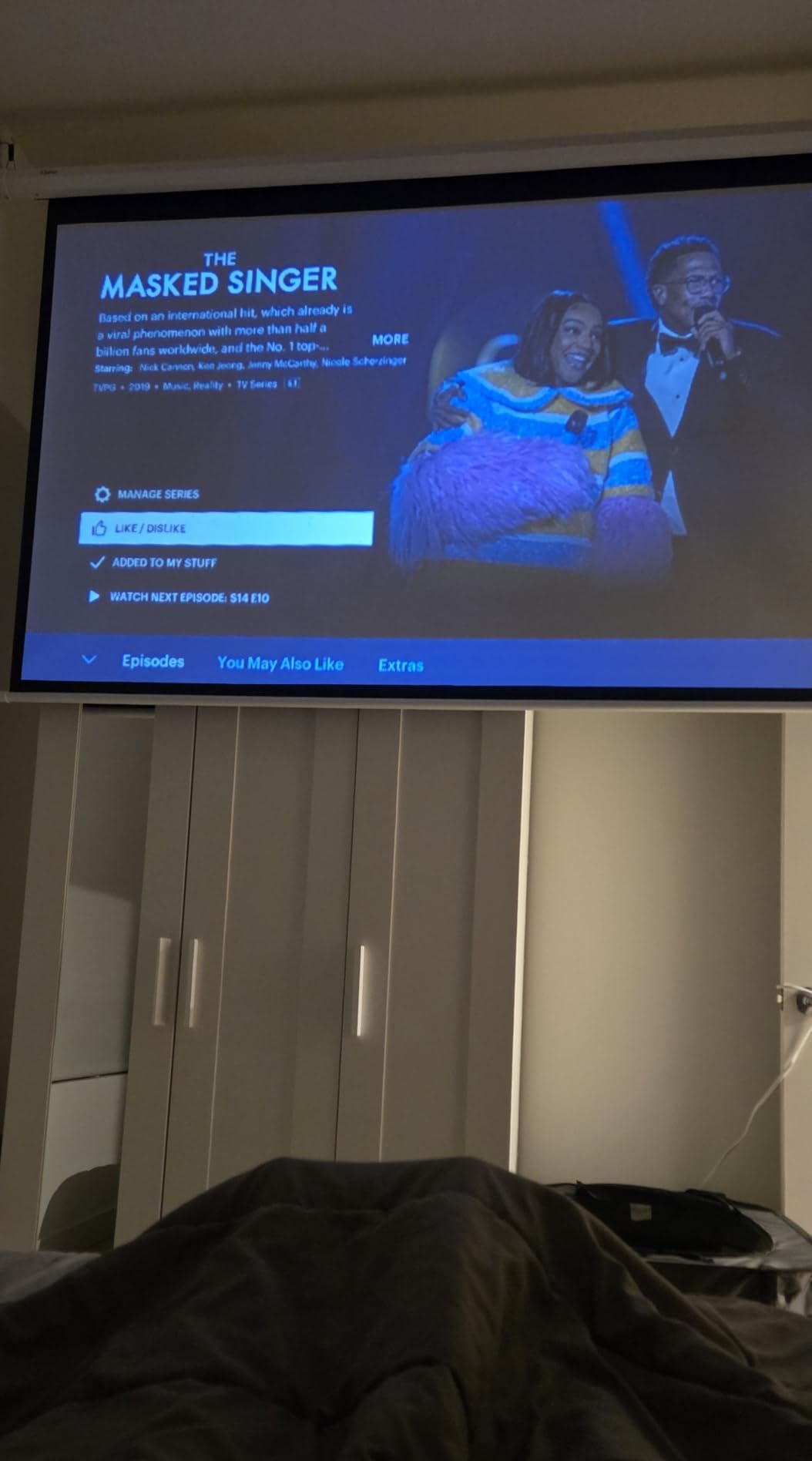 Motorized Projector Screen with Remote Control, No Wrinkles, Without Dents, HD Screen, for Home Theater Office Classroom TV Usage (92inch 16:9) customer photo 2