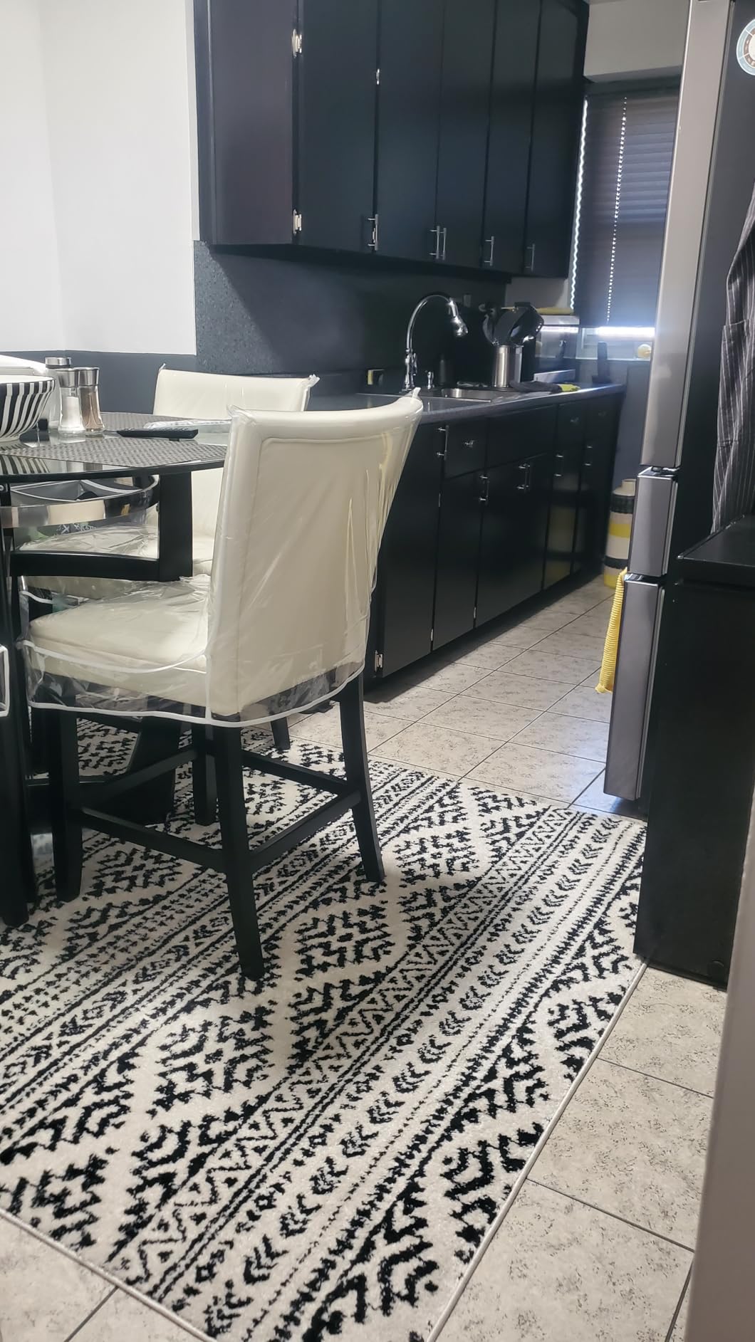 SAFAVIEH Area Rug 8x10 - Tulum Collection - Large - Ivory & Grey, Moroccan Boho Tribal Design, Non-Shedding & Easy to Clean, Ideal for Living Room, Bedroom, Dining Space (TUL272A) customer photo 1