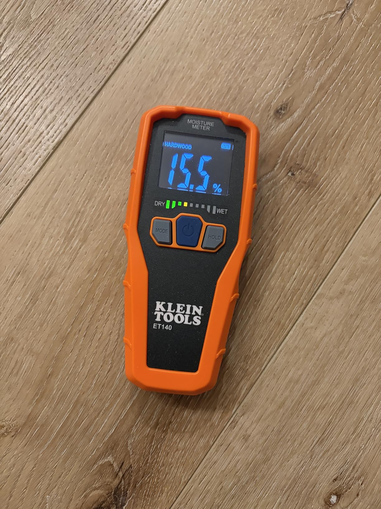 Klein Tools ET140 Pinless Moisture Meter for Non-Destructive Moisture Detection in Drywall, Wood, and Masonry; Detects up to 3/4-Inch Below Surface customer photo 2