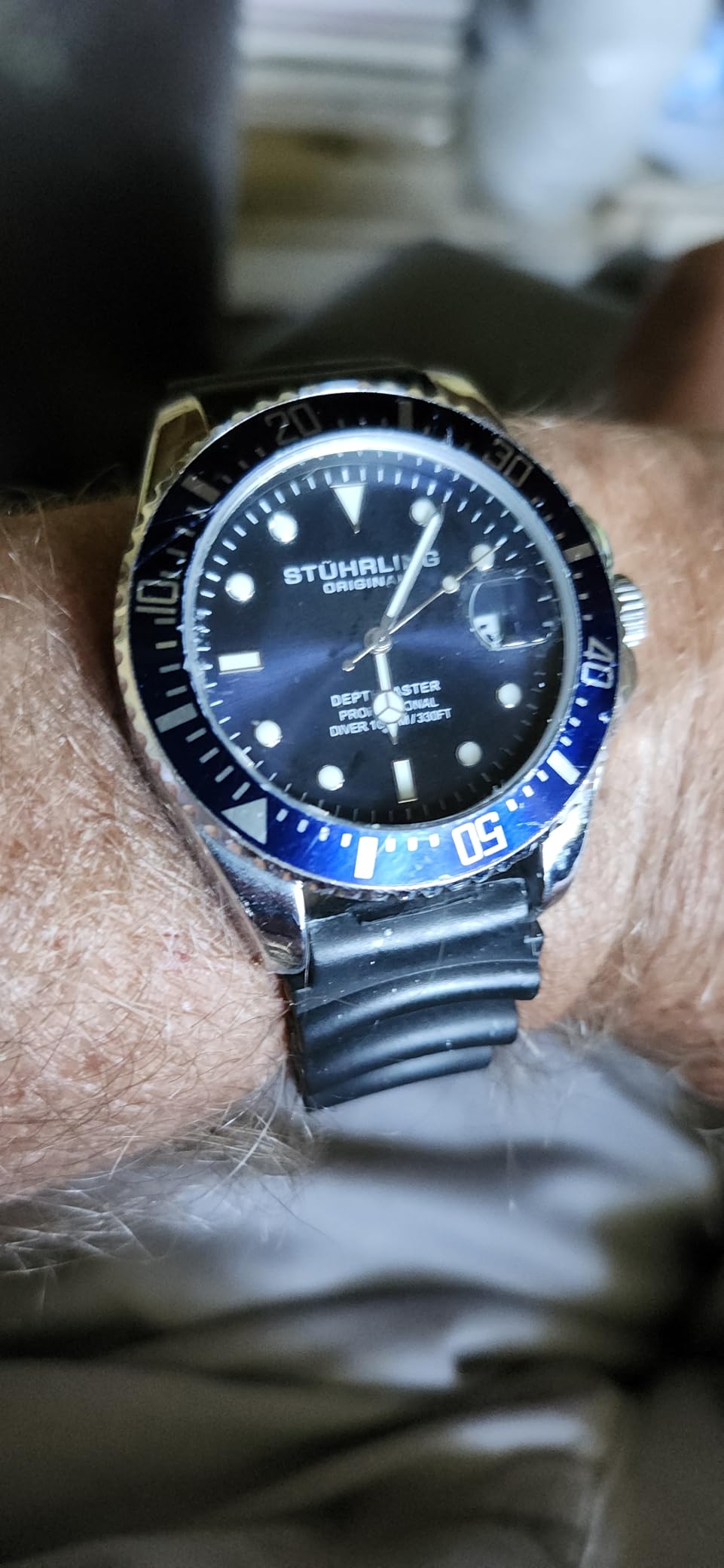 Stuhrling Original Men's Watch Dive Watch Silver 42 MM Case with Screw Down Crown Rubber Strap Water Resistant to 330 FT customer photo 2