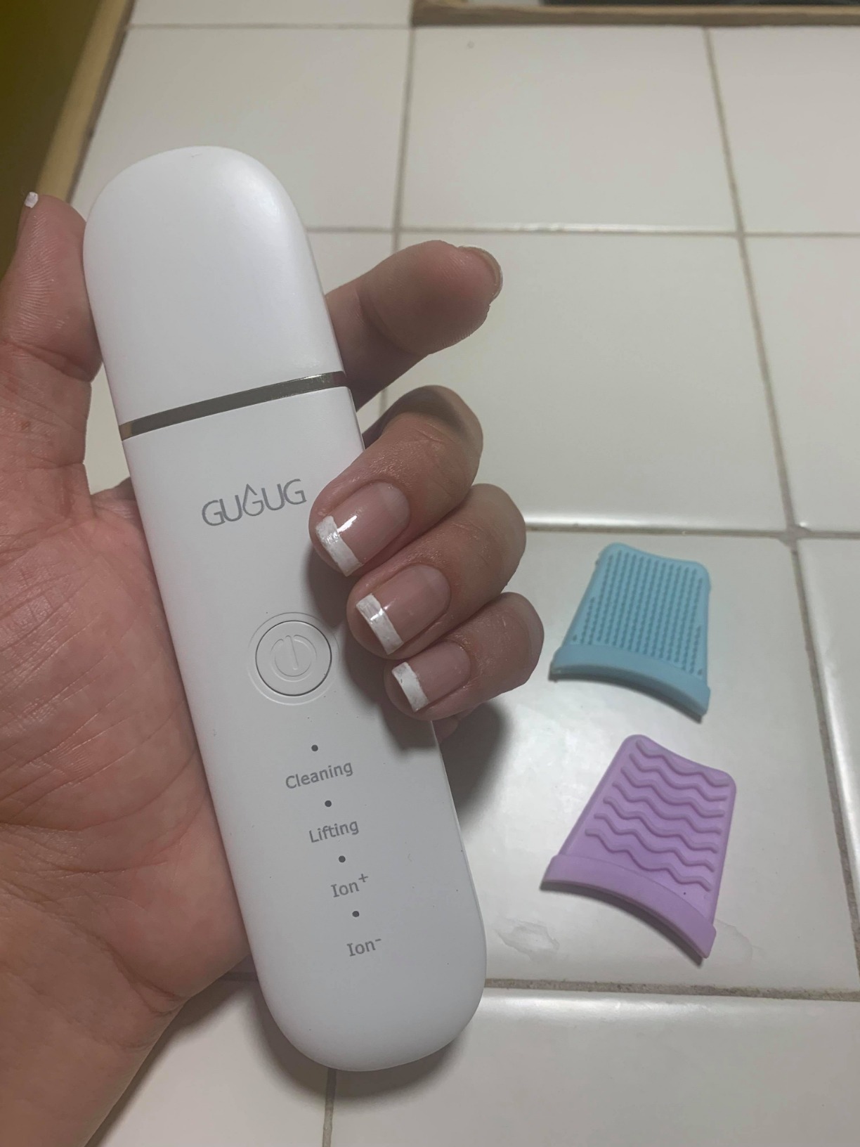 GUGUG Skin Scrubber Spatula Pore Cleaner Blackhead Remover, 4 Modes, White customer photo 2
