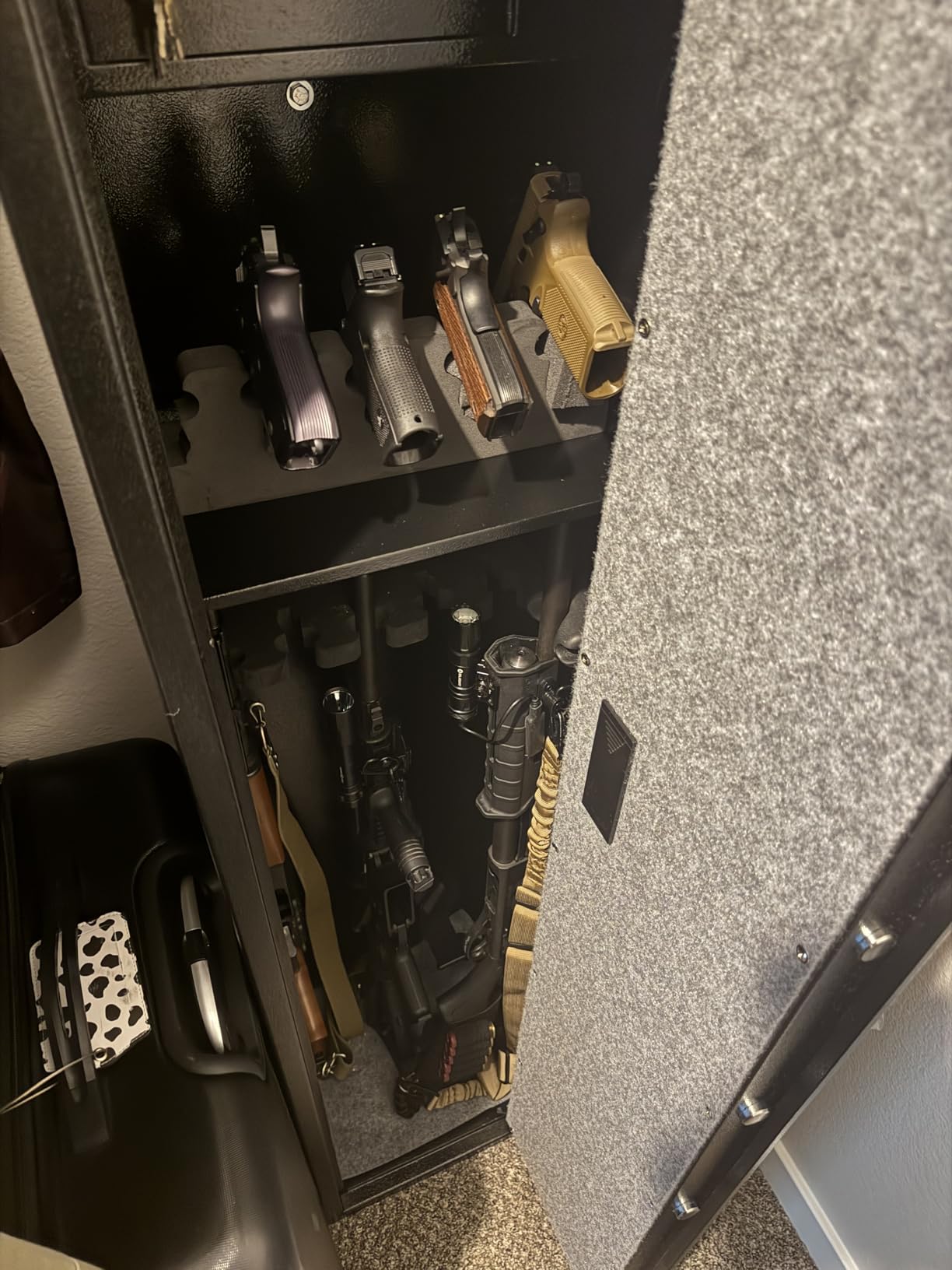 BBRKIN Large Rifle Safe, Long Gun Safe for Rifle Shotgun for Home, Quick Access 5-6 Gun Storage Cabinet with a Handgun Lock Box and a Removable Shelf, Silent Mode(PIN Code Version) customer photo 2