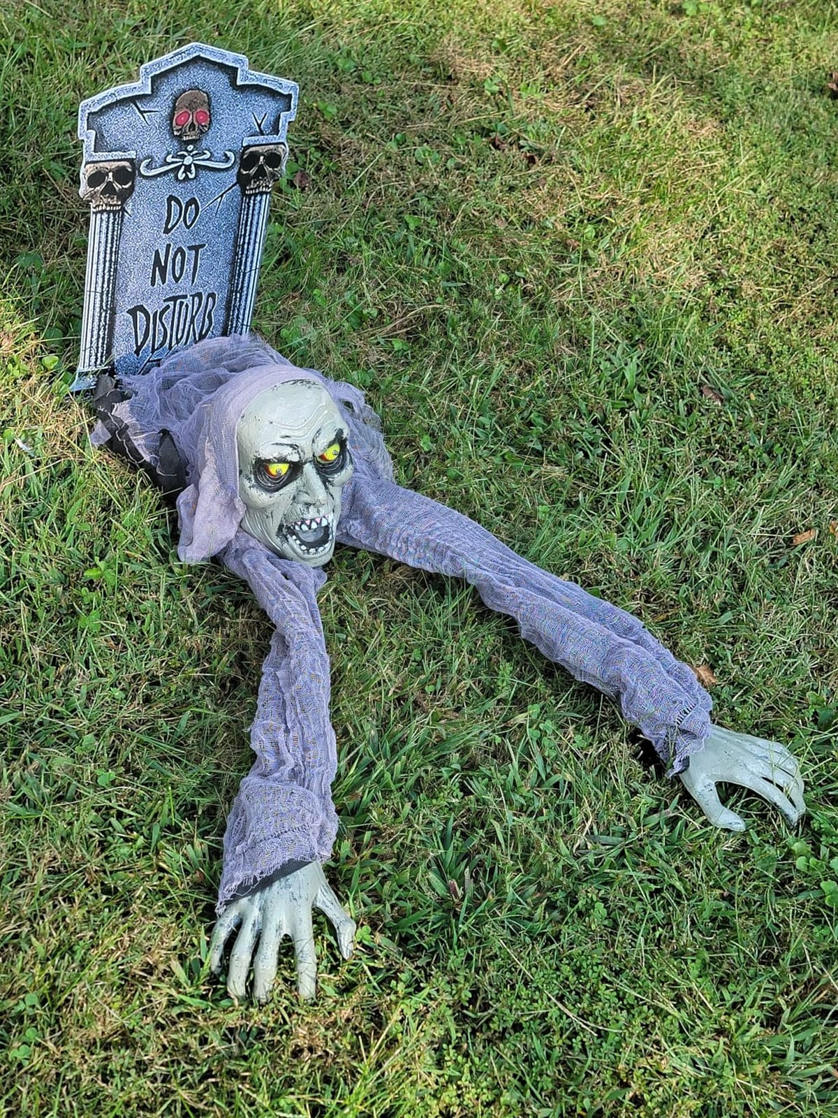 JOYIN Zombie Halloween Decoration Outdoor Groundbreaker Scary Halloween Graveyard Decor with Sound and Flashing Eyes for Yard Garden, Outside Lawn Haunted House Prop customer photo 1