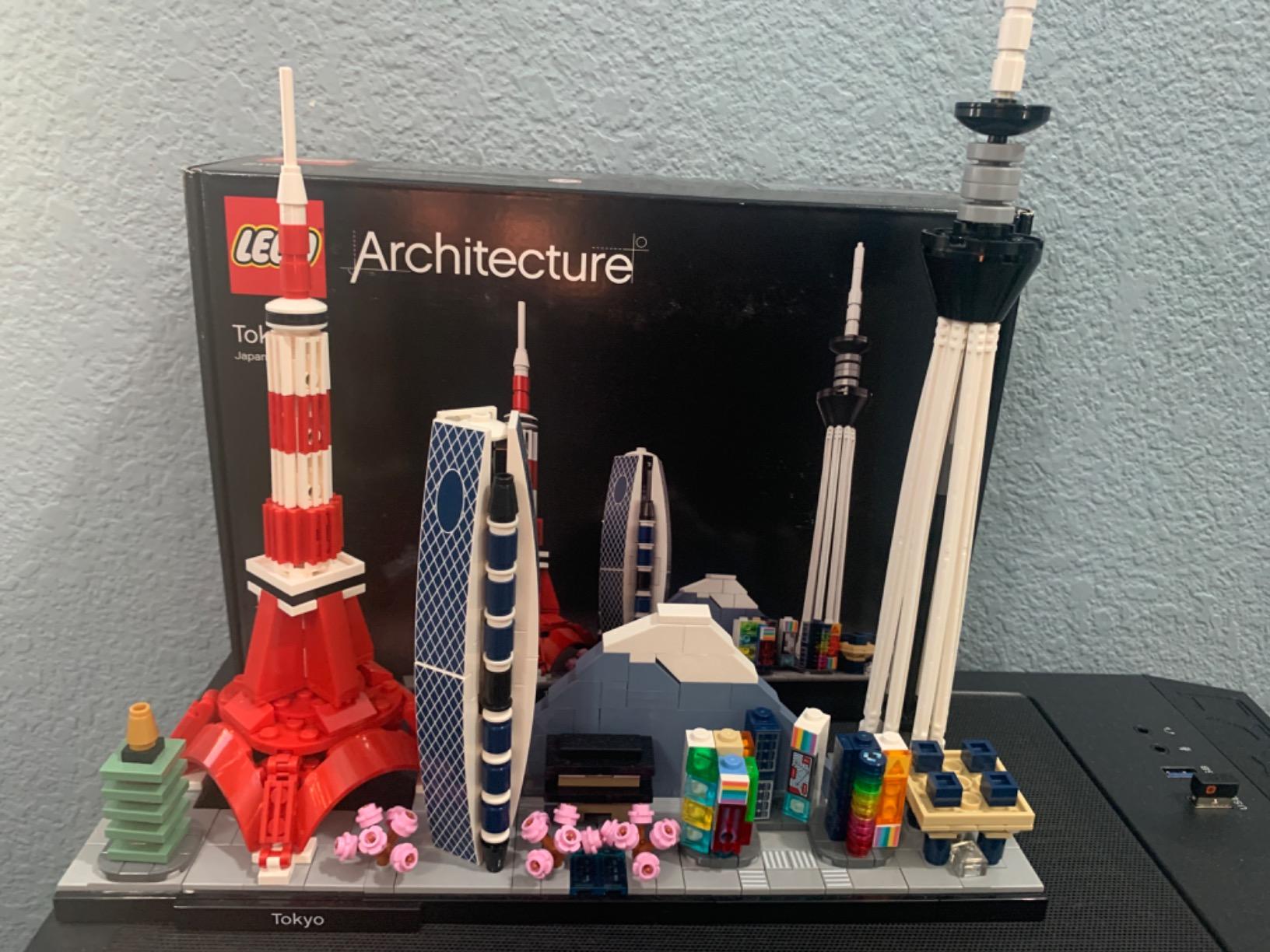 LEGO Architecture Skylines Tokyo 21051 Building Kit customer photo 1