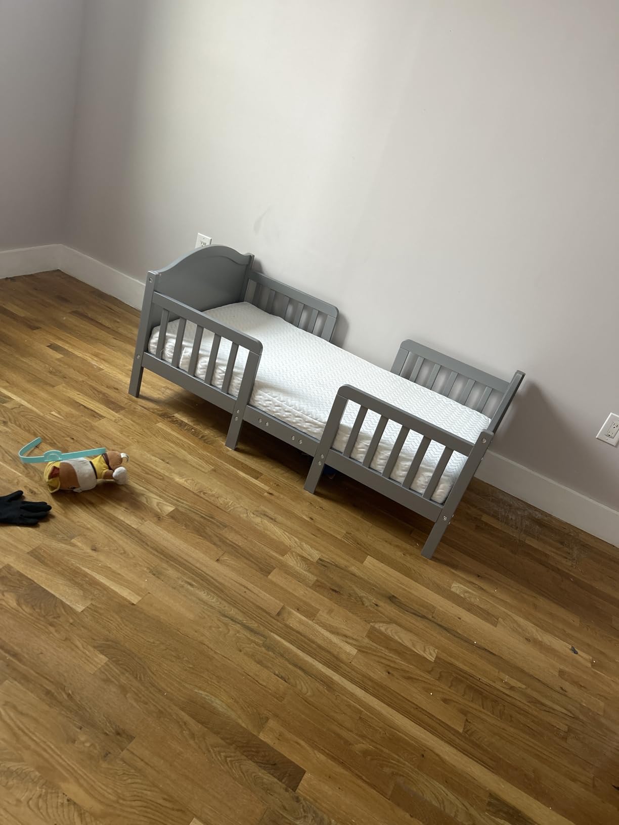 Dream On Me Portland 3-in-1 Convertible Toddler Bed, Converts to 2 Chairs & Table, Low Floor Design with 4 Safety Guard Rails, Baby Safety Alliance & Greenguard Gold Certified - Storm Grey customer photo 1