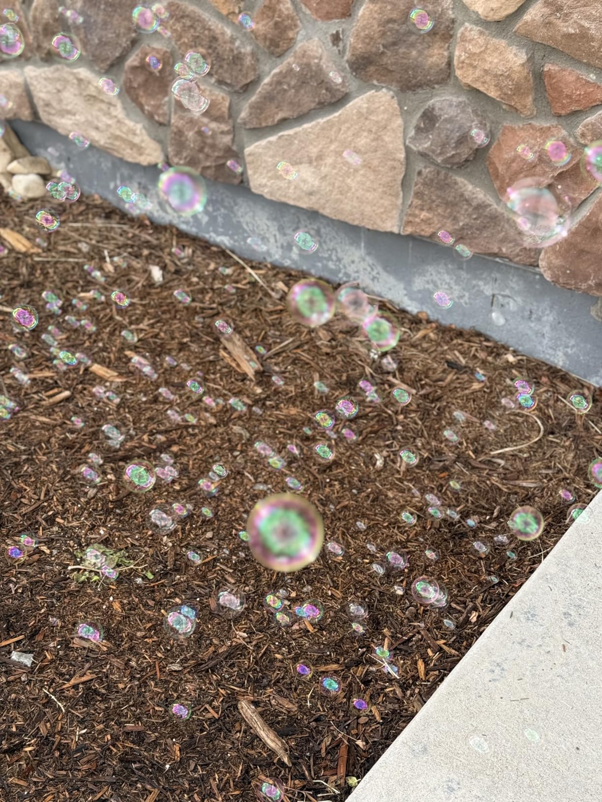 Bubble Machine Durable Automatic Bubble Blower, 18000+ Big Bubbles Per Minute Bubbles for Kids Toddlers Bubble Maker Operated by Plugin or Batteries Bubble Toys for Indoor Outdoor Birthday Party customer photo 1