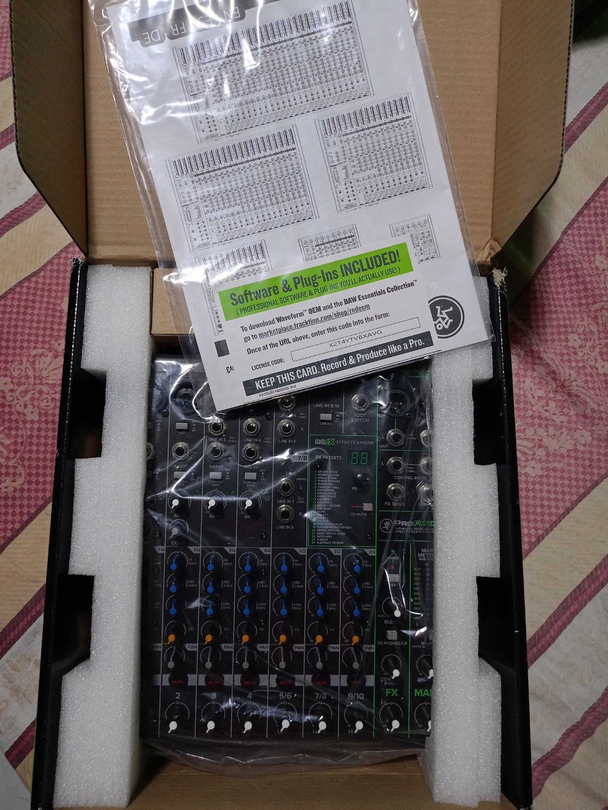 Mackie ProFX10v3 10-Channel Professional Analog Mixer with USB, Onyx Mic Preamps and GigFX Effects Engine | 2-In/4-Out USB, Gigfx 24 Fx, 48V Phantom, Latency-Free Monitoring customer photo 2