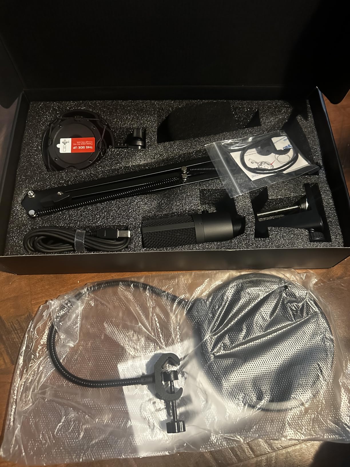 FIFINE Studio Condenser USB Microphone Computer PC Microphone Kit with Adjustable Boom Arm Stand Shock Mount for Instruments Voice Overs Recording Podcasting YouTube Vocal Gaming Streaming-T669 customer photo 2