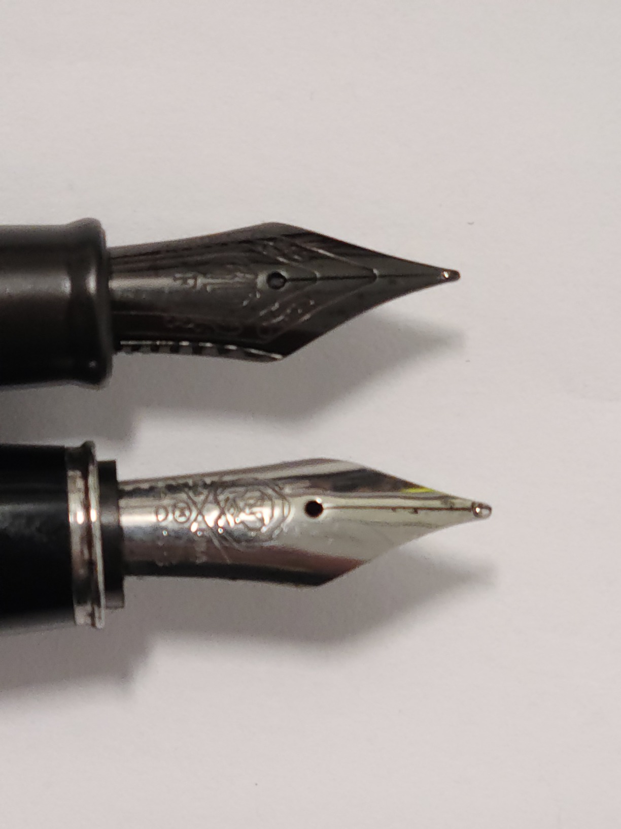 Asvine Black Forest Fountain Pen Fine Nib, Ink Cartridge Not Included, Classic Design with Converter and Metal Pen Case Set customer photo 1