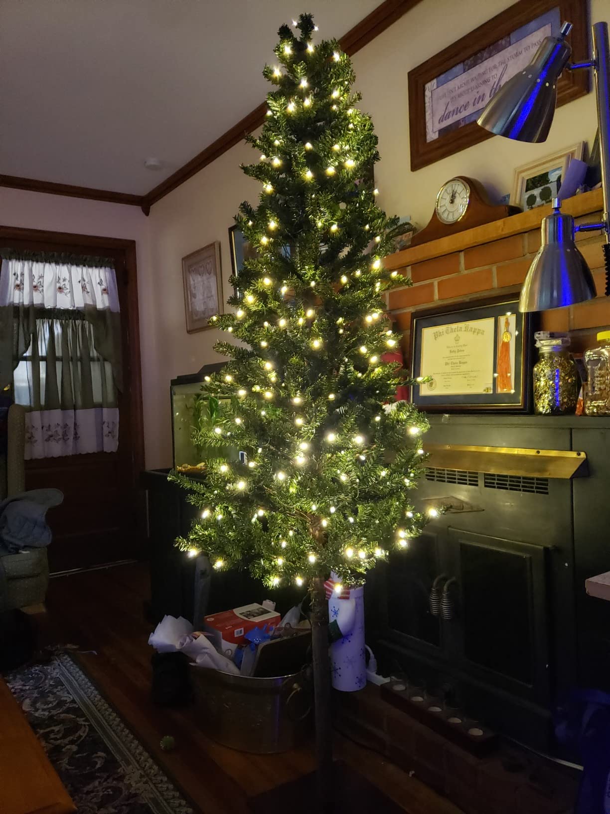 Best Choice Products Pencil Christmas Tree 6ft Pre-lit Alpine Slim Holiday Decoration, Lighted Skinny Décor LED Lights, Metal Stand customer photo 1