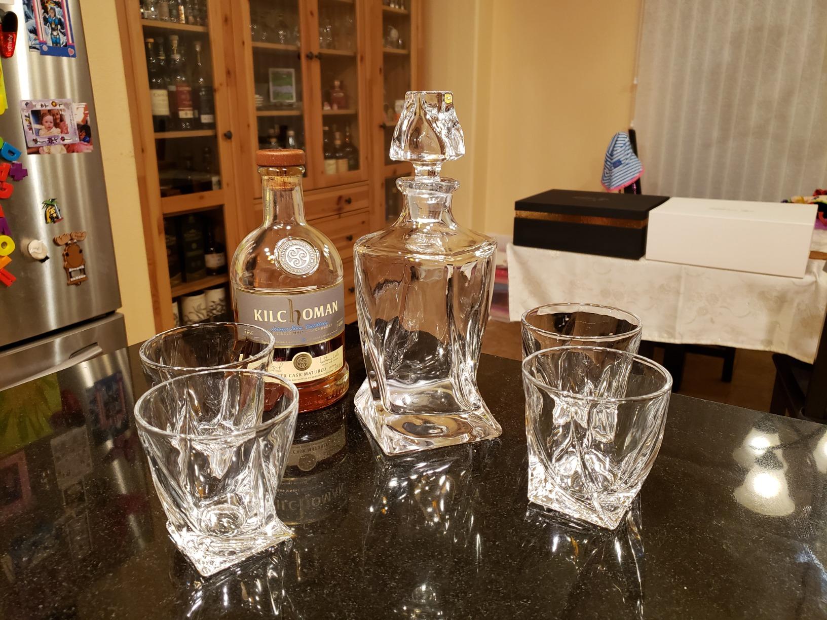 LIGHTEN LIFE Whiskey Decanter Set for Men - Whiskey Decanter with 4 Whiskey Glasses in Gift Box, Non-Lead Glass for Bourbon and Liquor customer photo 2