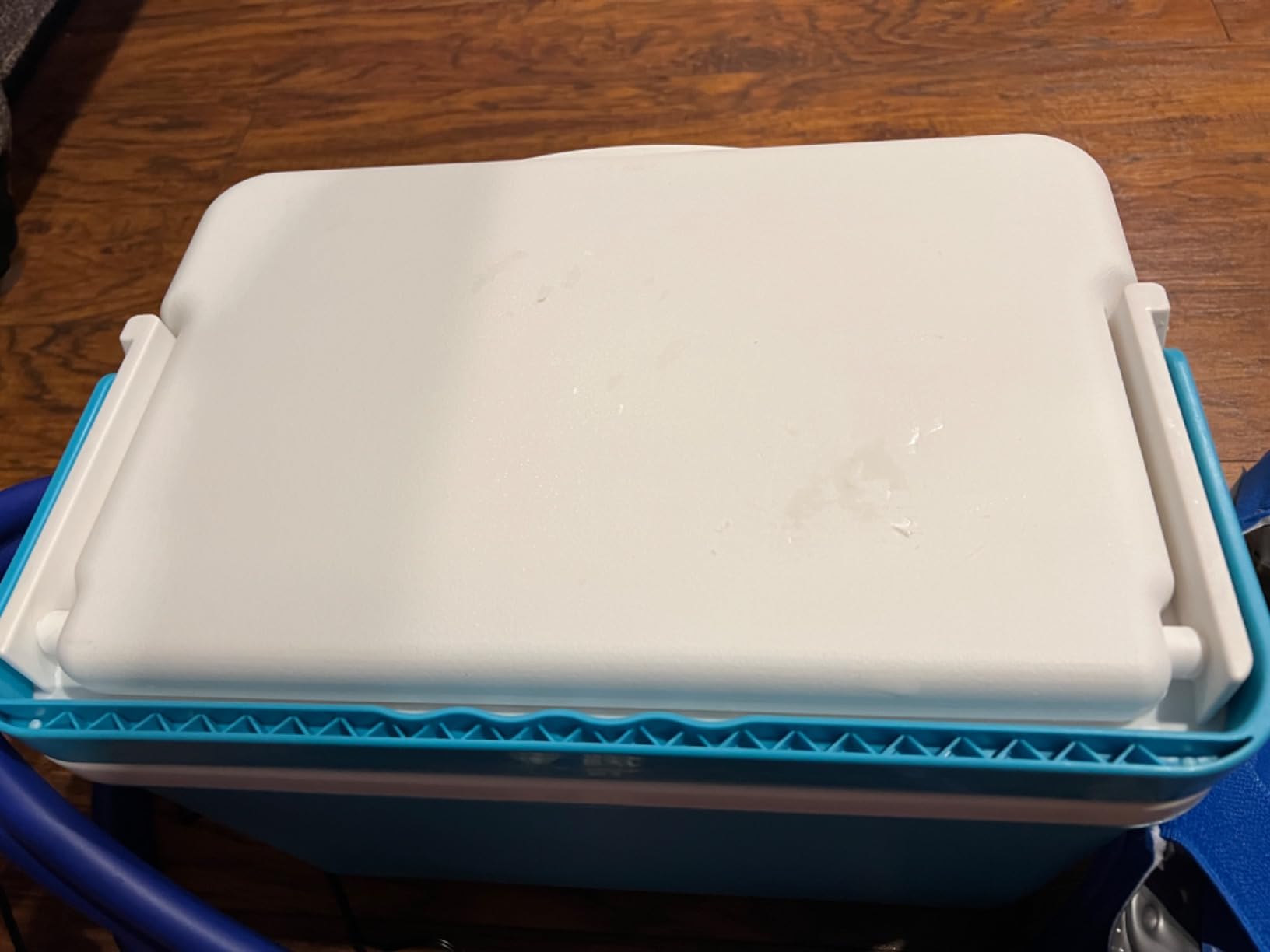 PhysioNatural Cold Therapy Ice Machine for Knee Surgery Recovery - Programmable Continuous Cryotherapy System with Adjustable Knee Pad for Post-Op Swelling, Sprains & Injuries customer photo 1