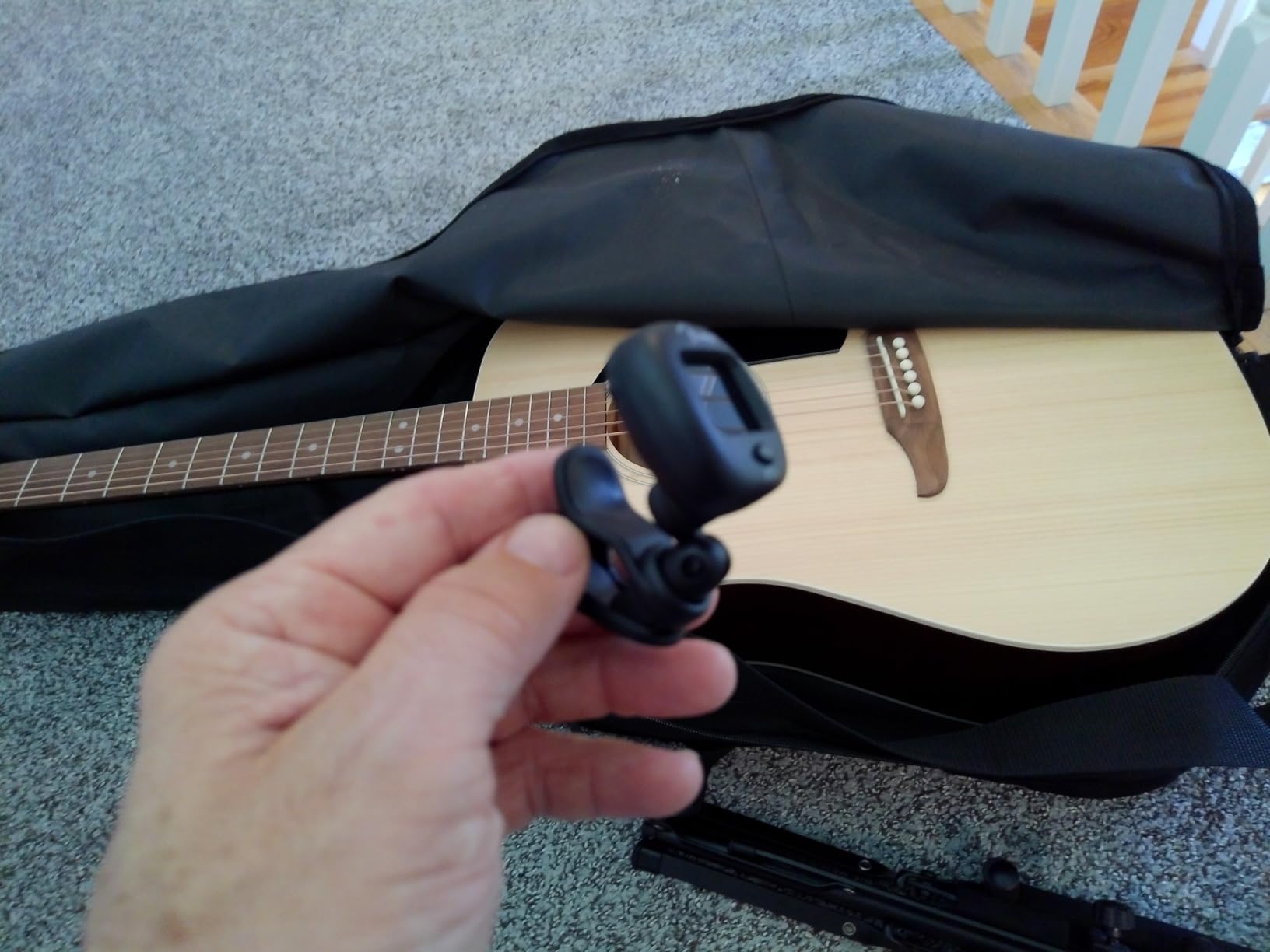 Fender California Debut Redondo Series Acoustic Guitar Starter Kit, Natural | Includes gig bag, stand, tuner, strap, picks, 2-year warranty customer photo 2